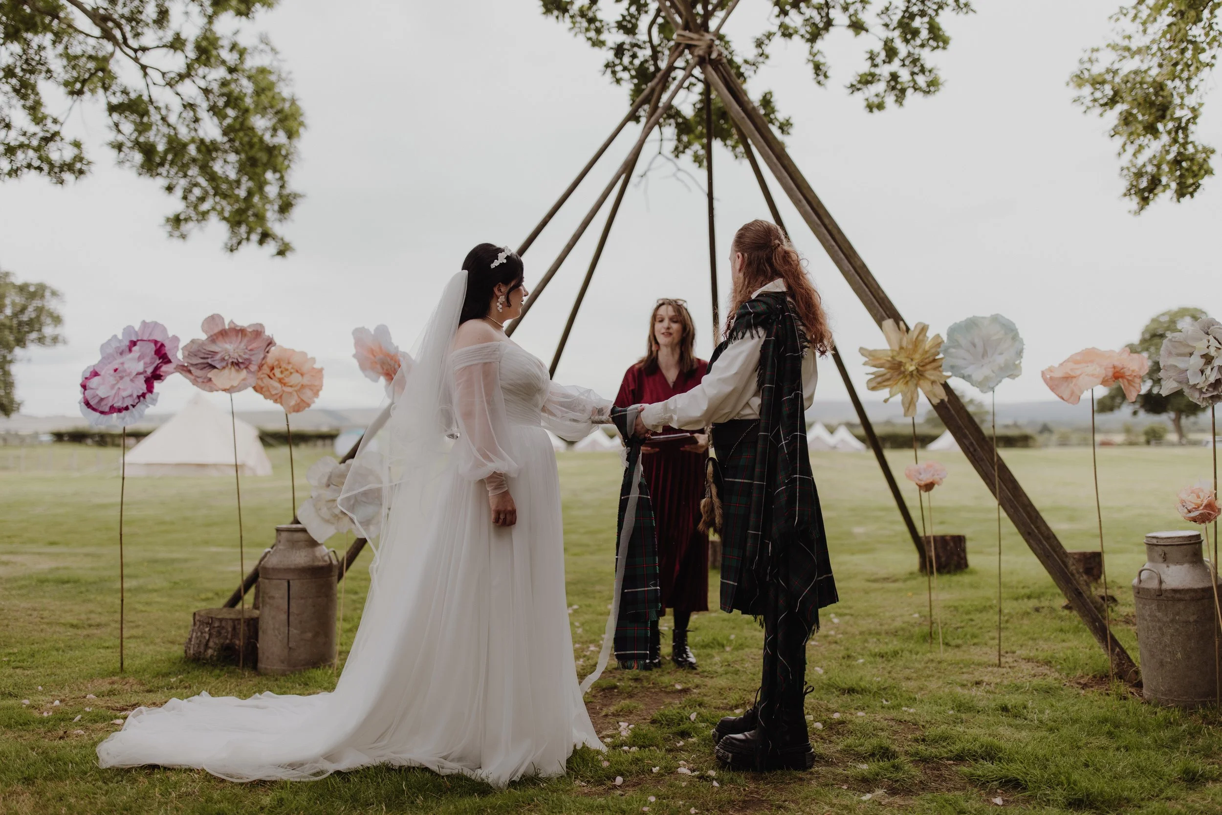 tradition-Edinburgh-weddings