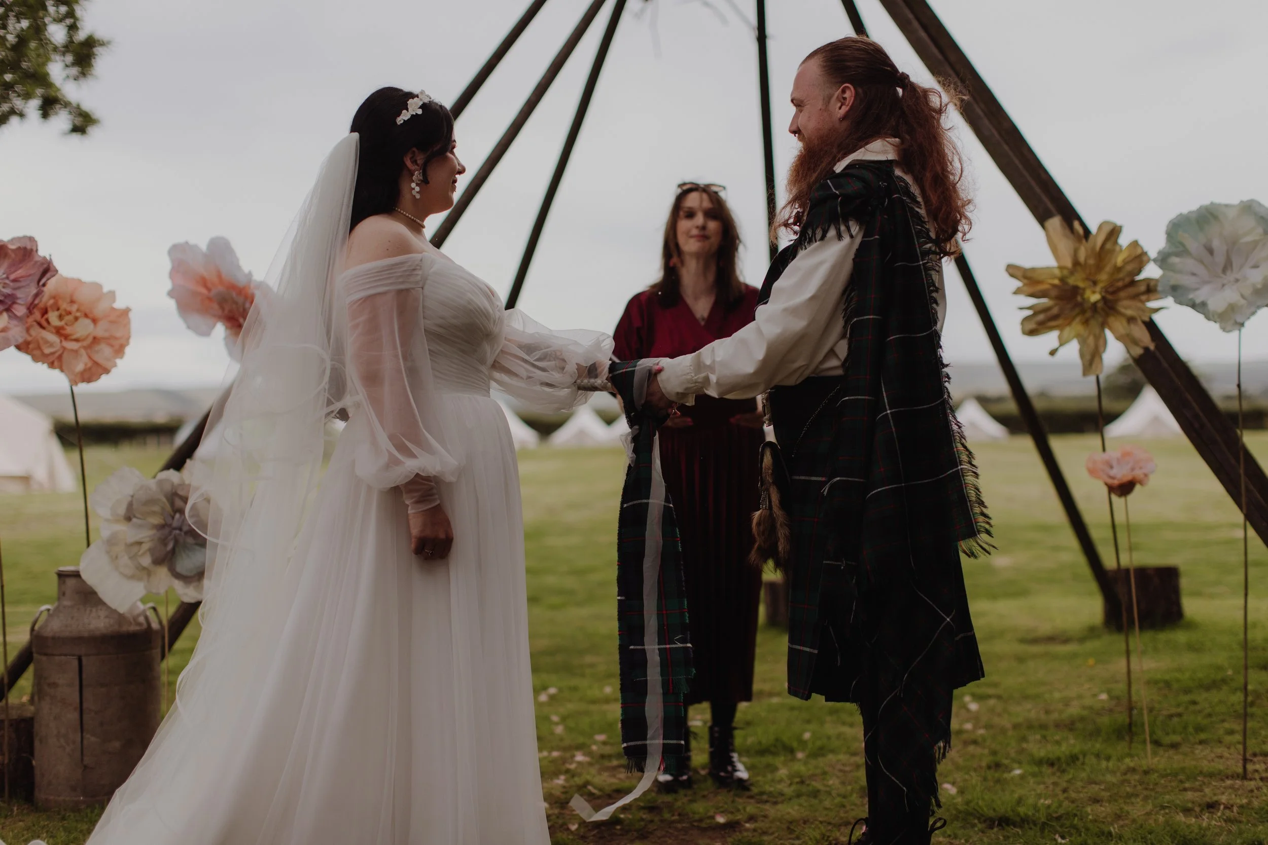 tradition-Edinburgh-weddings