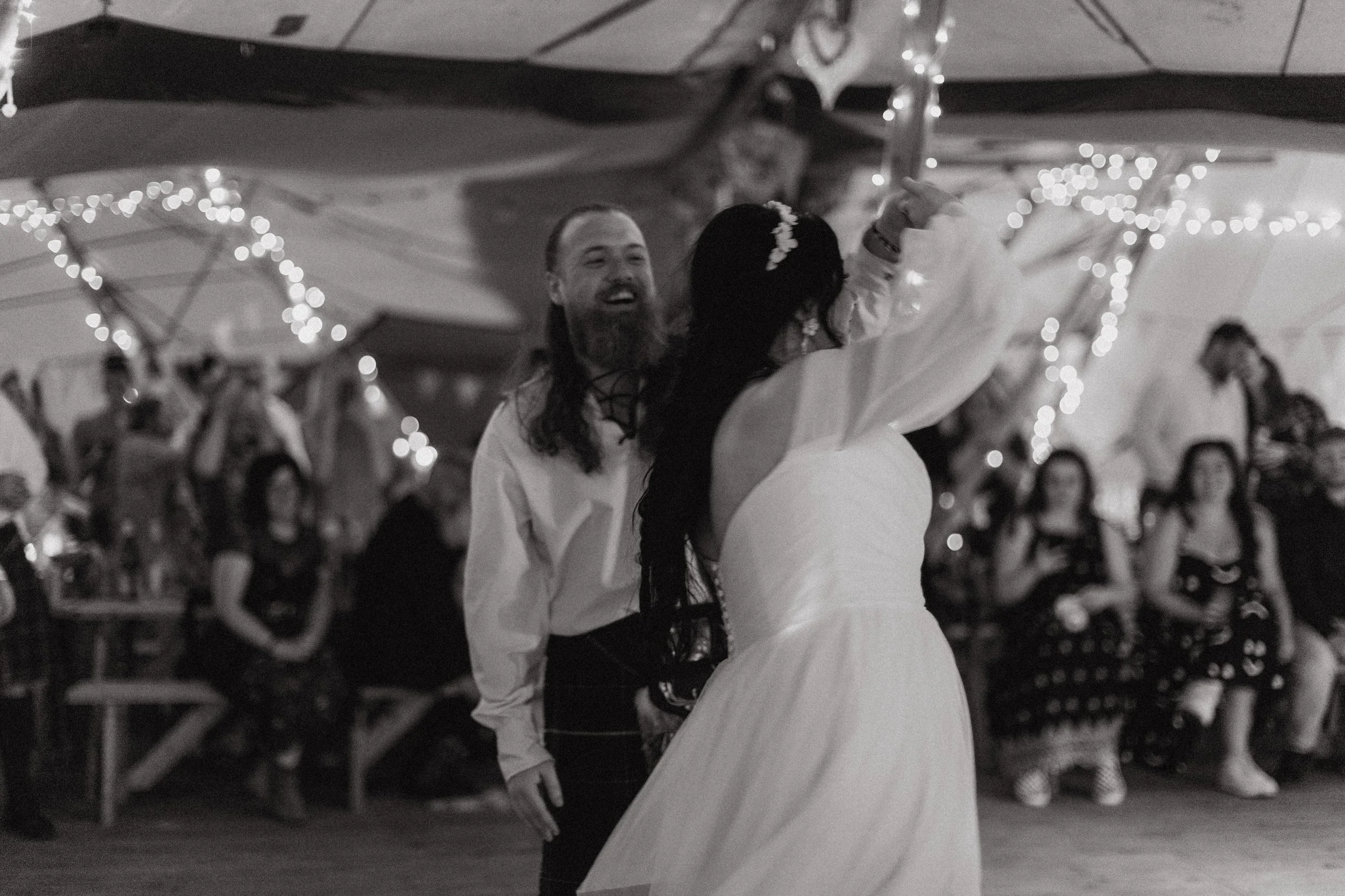 tradition-Edinburgh-weddings