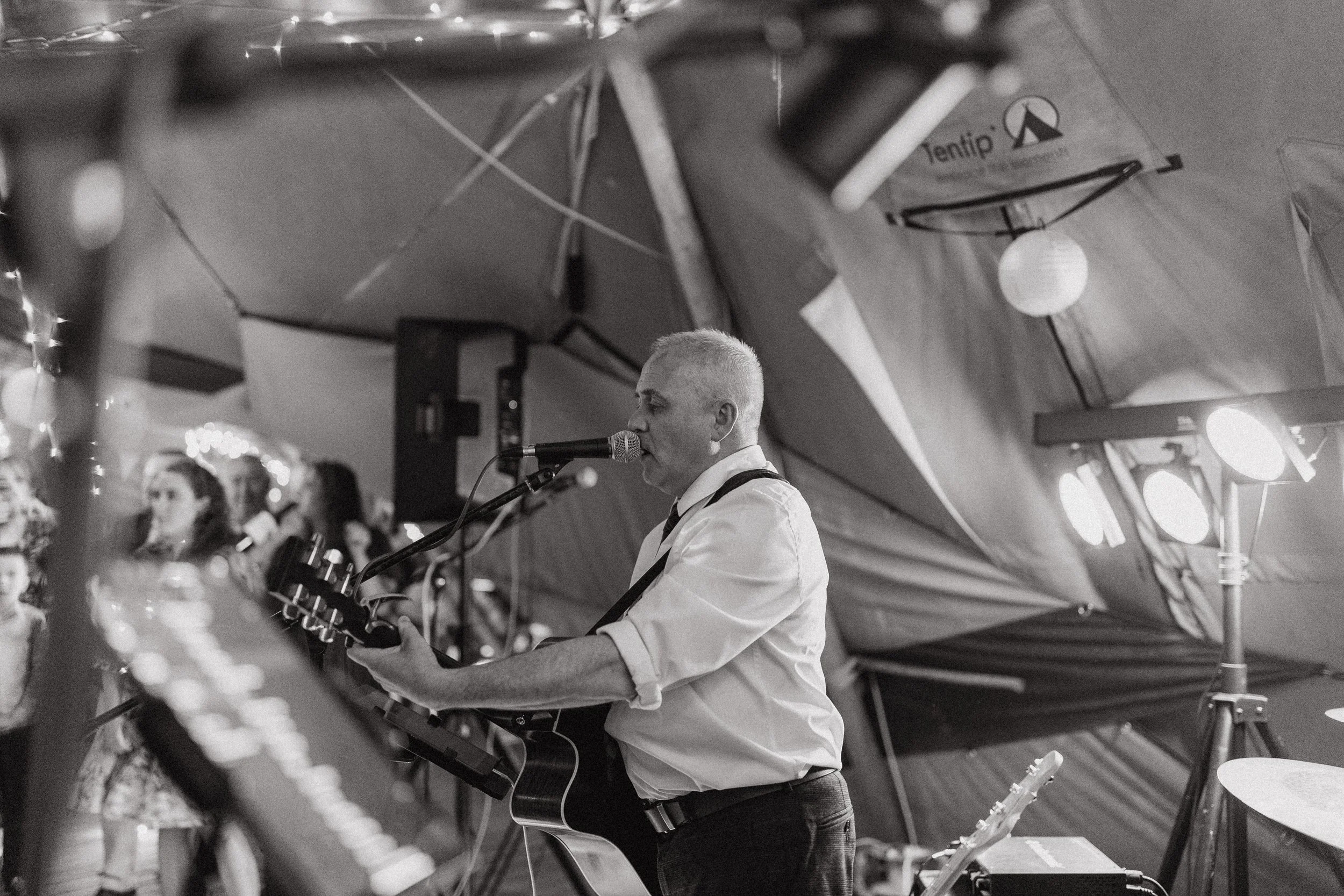 tradition-Edinburgh-weddings