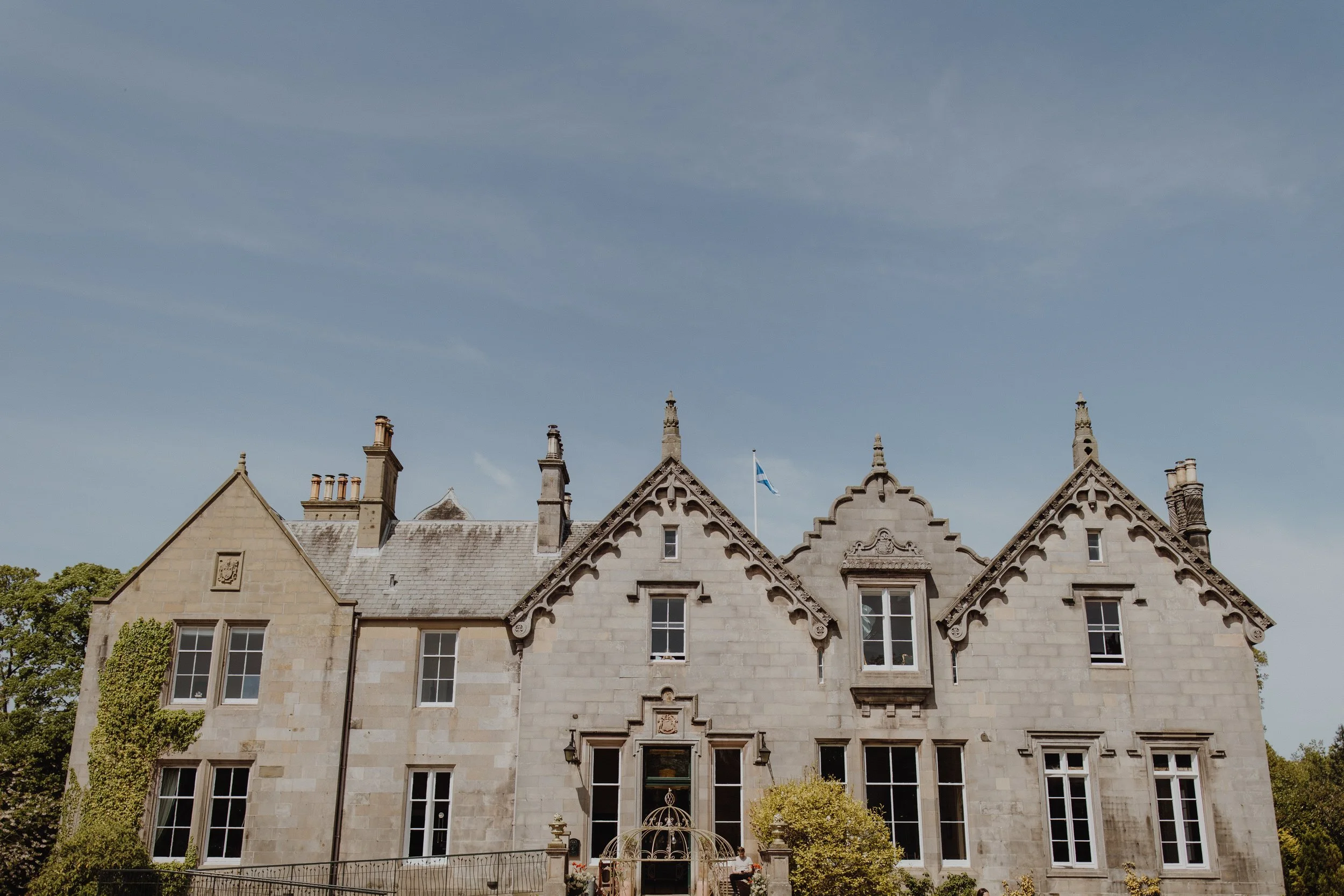 wedding-at-netherbyres-house