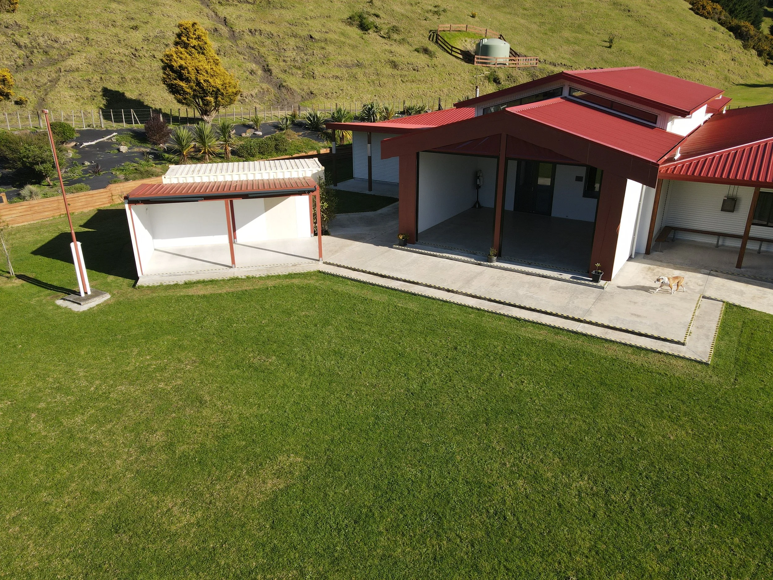 Te Kooraha Wharenui and Paepae Shelter