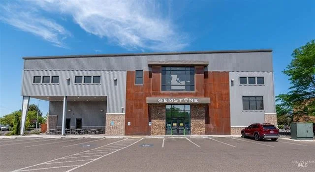 135 5th Ave S - Twin Falls