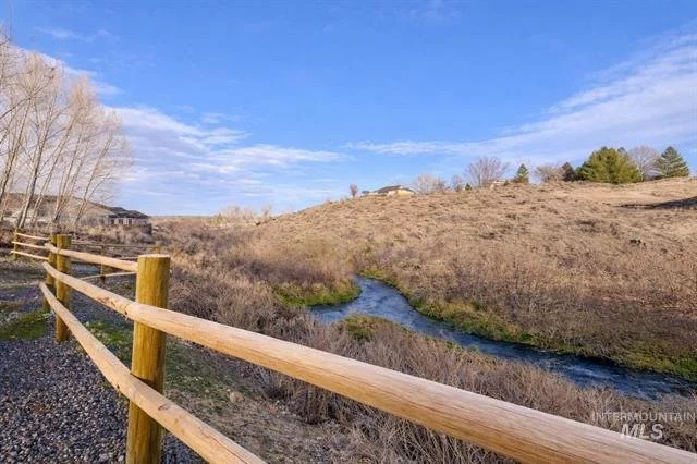 4506 Hidden Canyon Ln - Buhl