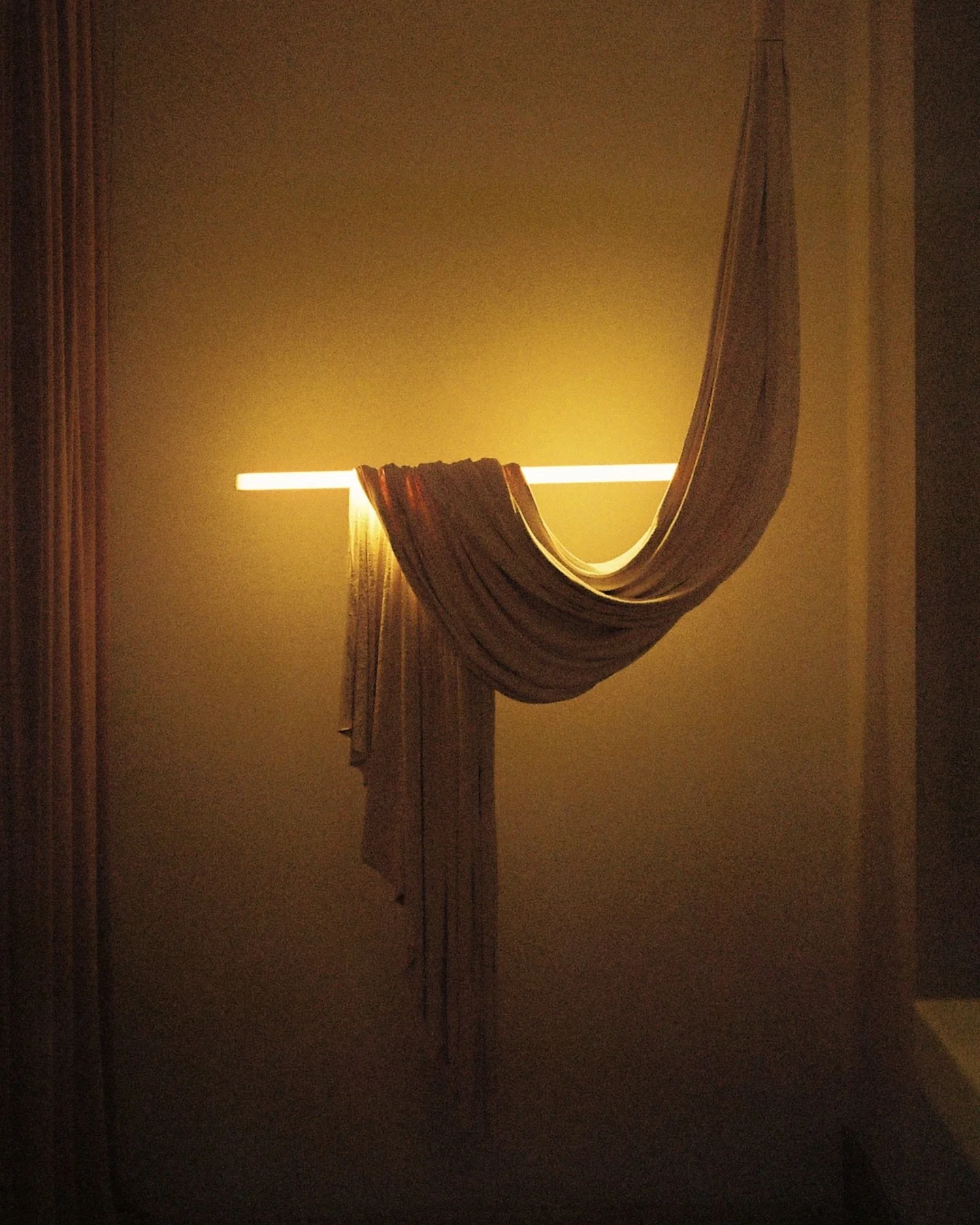 @leebroom Manhattan penthouse 

#lightingdesign #luxuryinteriors #collectibledesign #leebroom #analogphotography