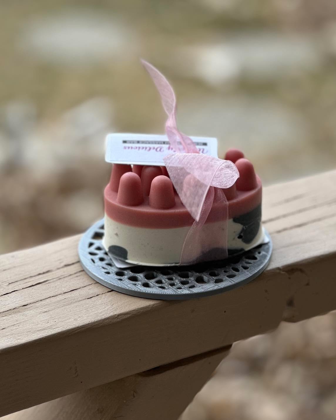 New in the shop

Jersey Cream Massage Bars 

We have Milk &amp; Honey Scent and Grape Ambrosia. 

DM to order.  These are going fast!!!

🧼❤️