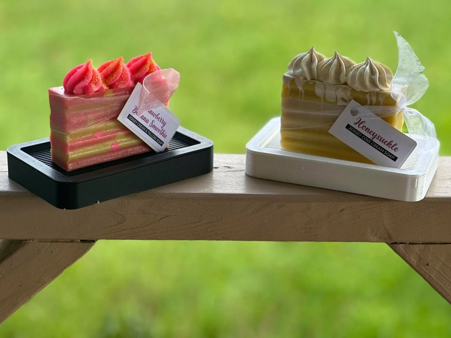 New in the shop:

Strawberry Banana Smoothie -  Bananas, juicy grapefruit, kiwi, juicy bubblegum, and strawberries; with a hint of vanilla (Jersey Cream &amp; Tallow)

And Honeysuckle restock -  Fresh honeysuckle blend with hints of jasmine, rose, an