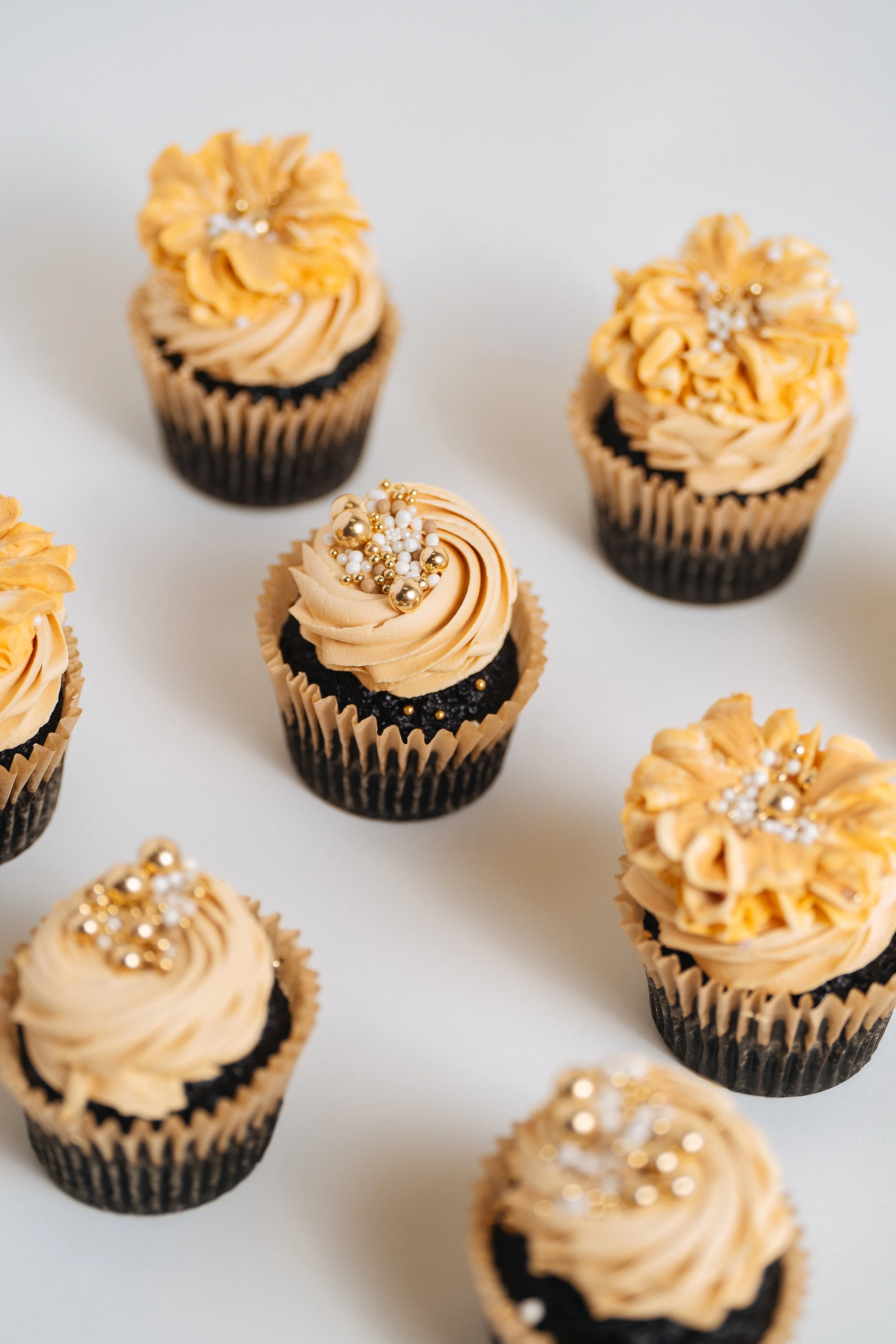 sweet family secrets/chocolate cupcakes/chocolate/american buttercream