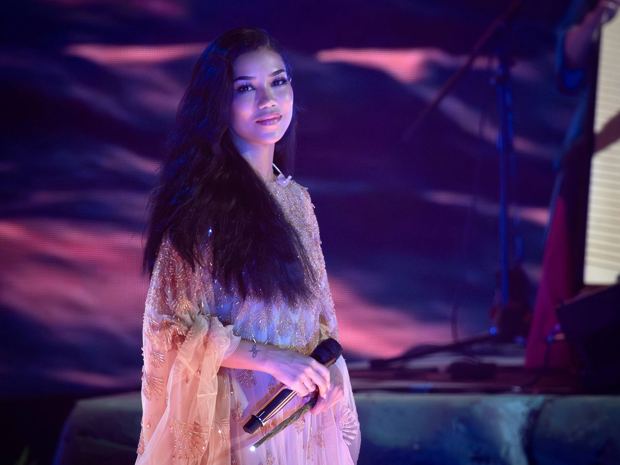 Jhene Aiko Brings 'The Magic Hour' To Houston Toyota Center