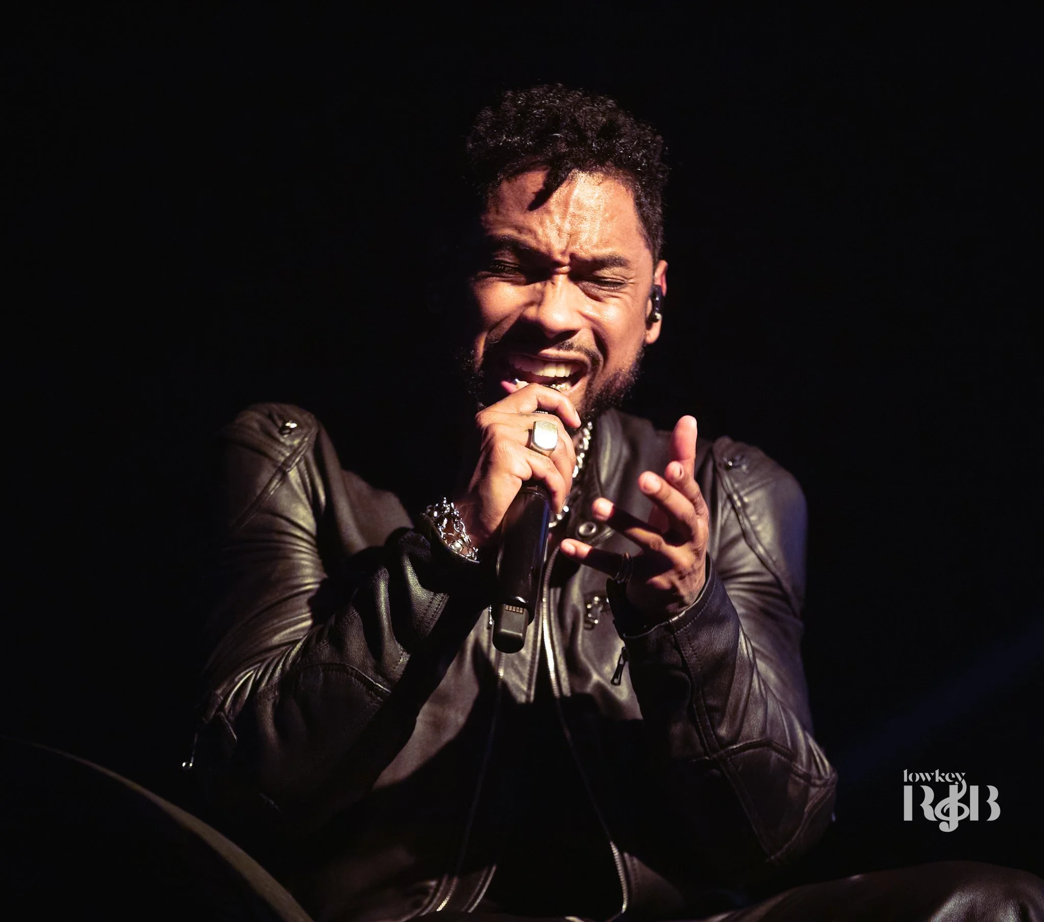 Miguel Brings Caos, Charisma, and Command to Houston