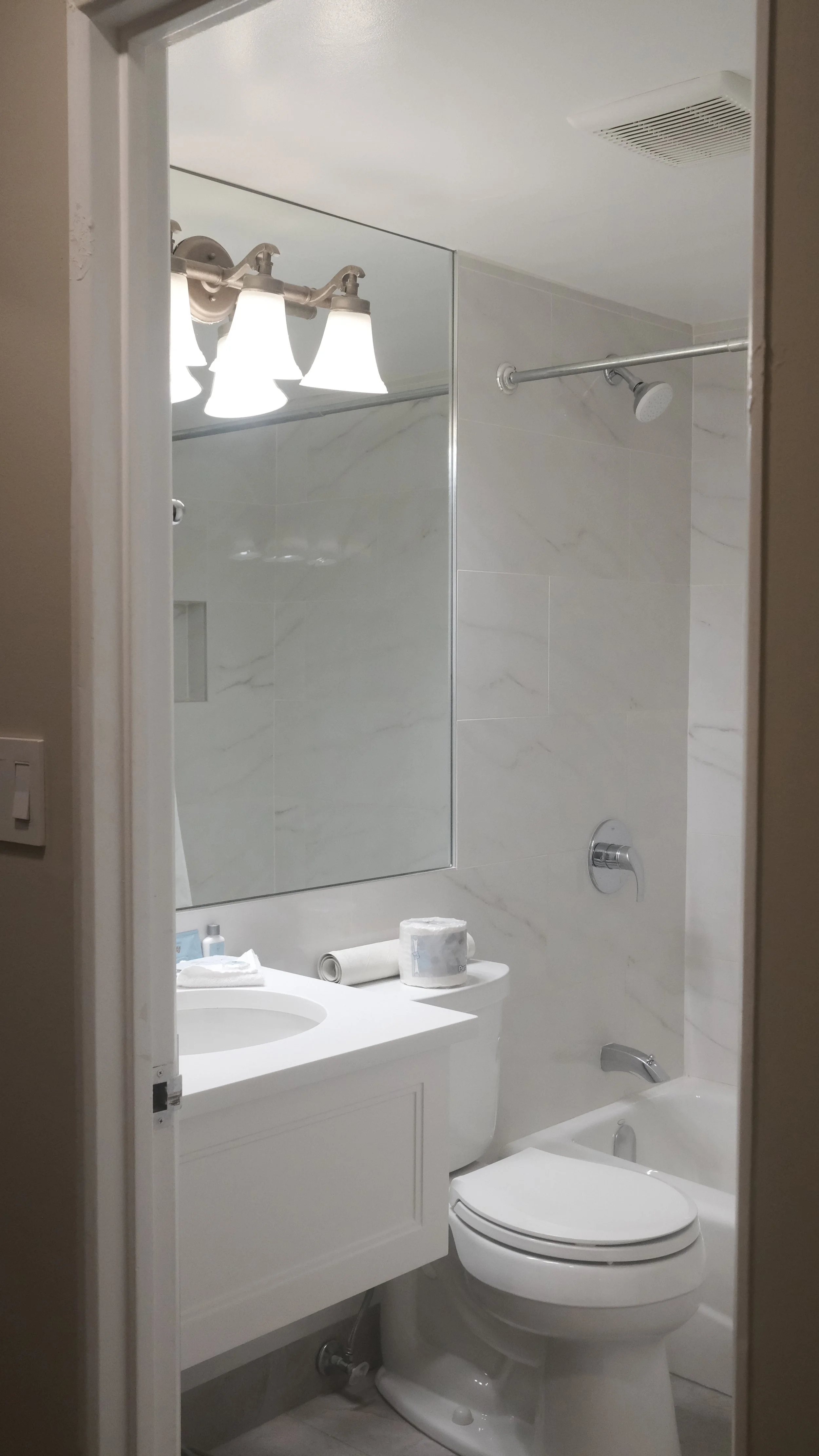 renovated bathrooms hotel downtown victoria