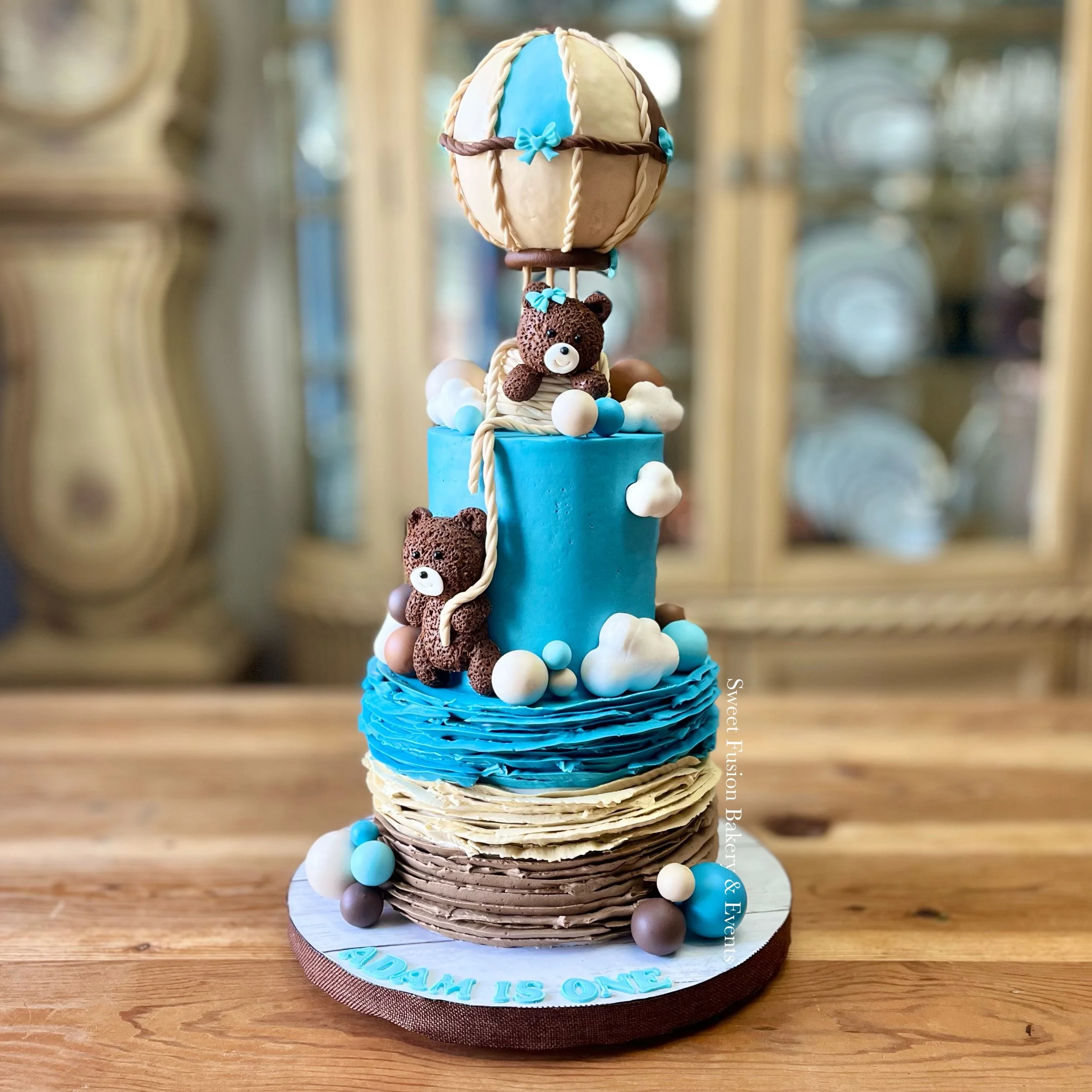 Hot Air Balloon Cake.JPEG