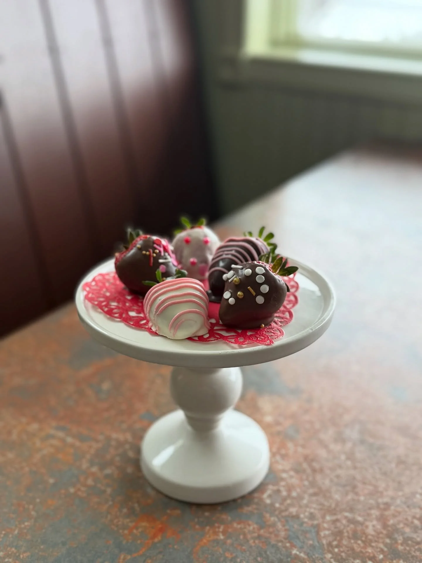 Sweet Treats for Everyone.❤️
Friends. Family. Sweethearts.❤️
Show them how much you care!❤️

Call us or stop by to order! 
#valentinesday