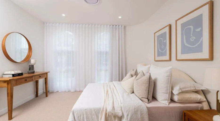 master-bedroom-new-build-selections-picnic-point.jpg