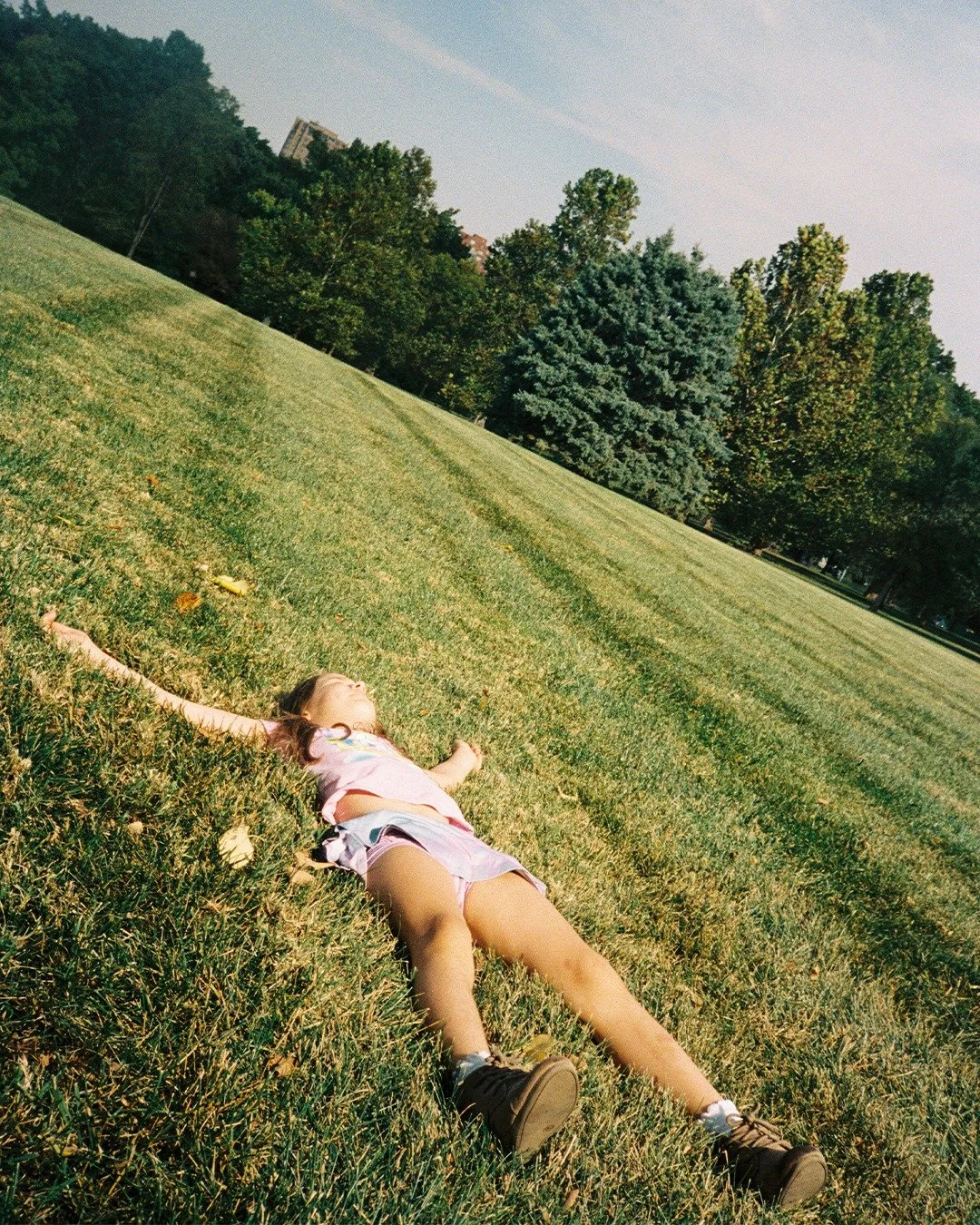 From a Fall day off school, where the weather played to our favor, just like today 🌞

#35mm #kaleyandfilm