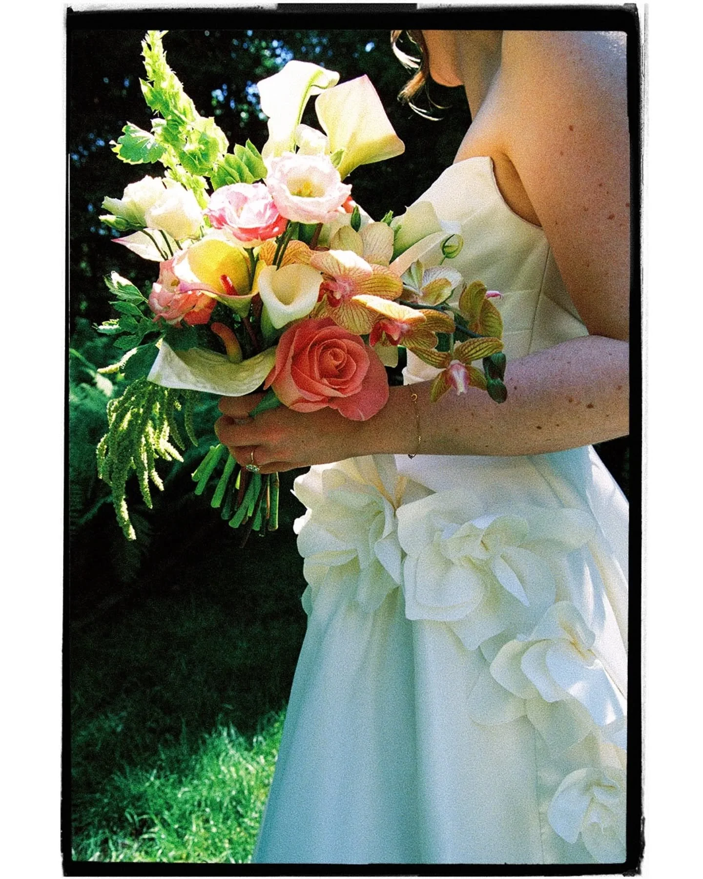 had the honor of witnessing the kind of wedding that felt less like a production and more like real life unfolding beautifully in front of me.

an honest atmosphere, quiet in-between moments, people who love each other well &mdash; if your dream wedd
