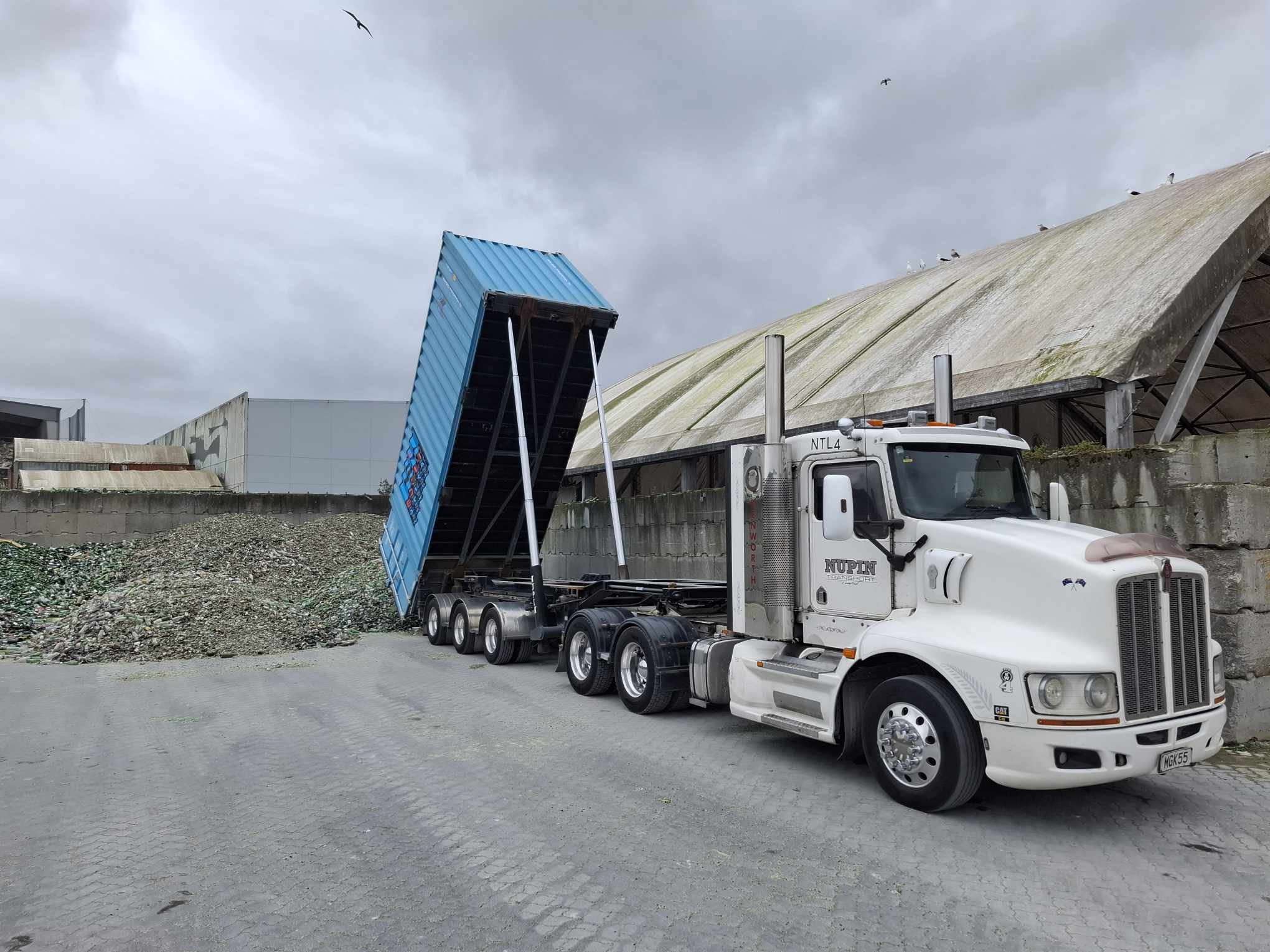 Nupin Transport tipping containers