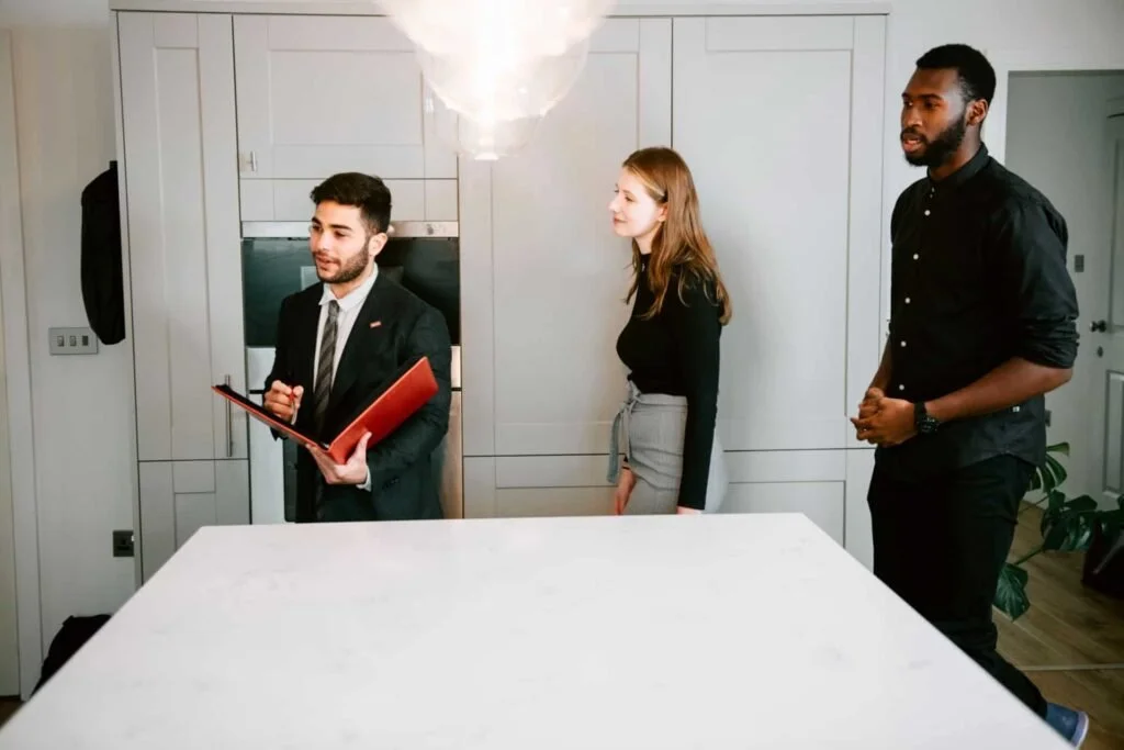 What Do Estate Agents Actually Do UK?