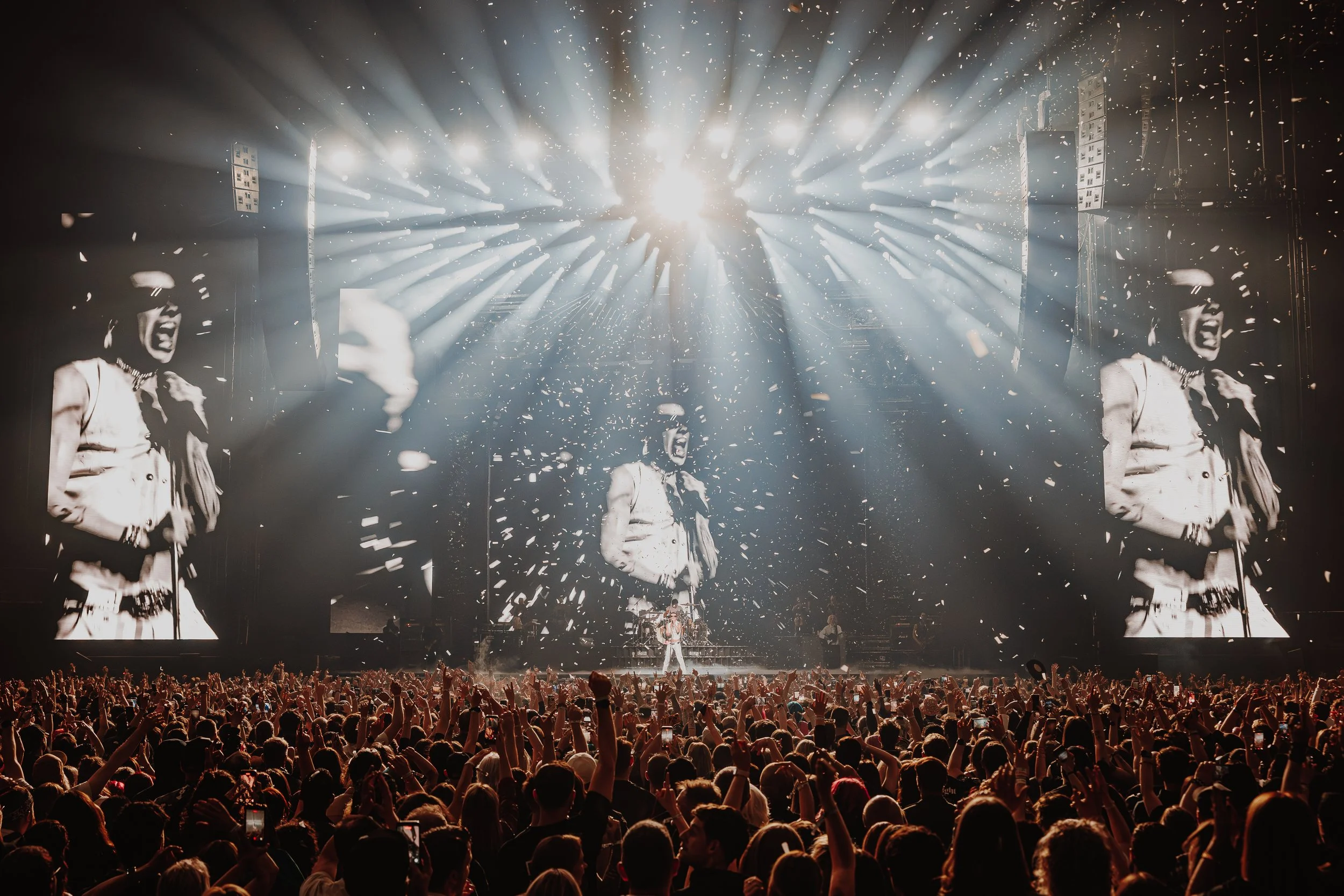 Vision Factory - Yungblud - The O2 - 24th April 2026 by Luke Dyson - LD3_0216.jpg
