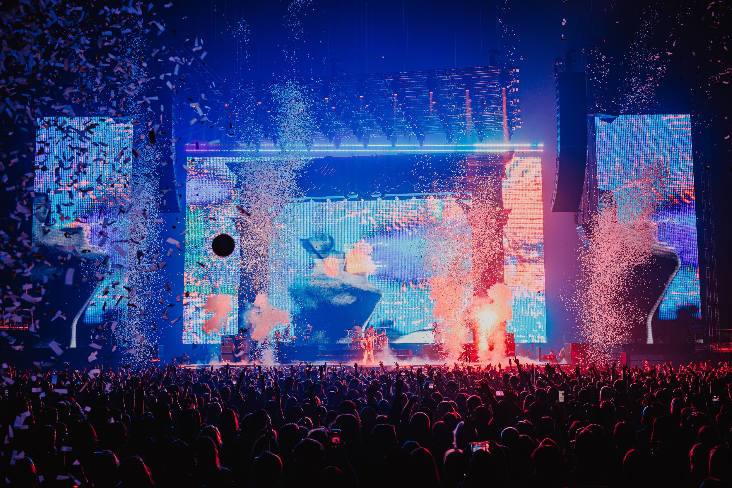 Vision Factory - Yungblud - The O2 - 24th April 2026 by Luke Dyson - LD3_2175.jpg