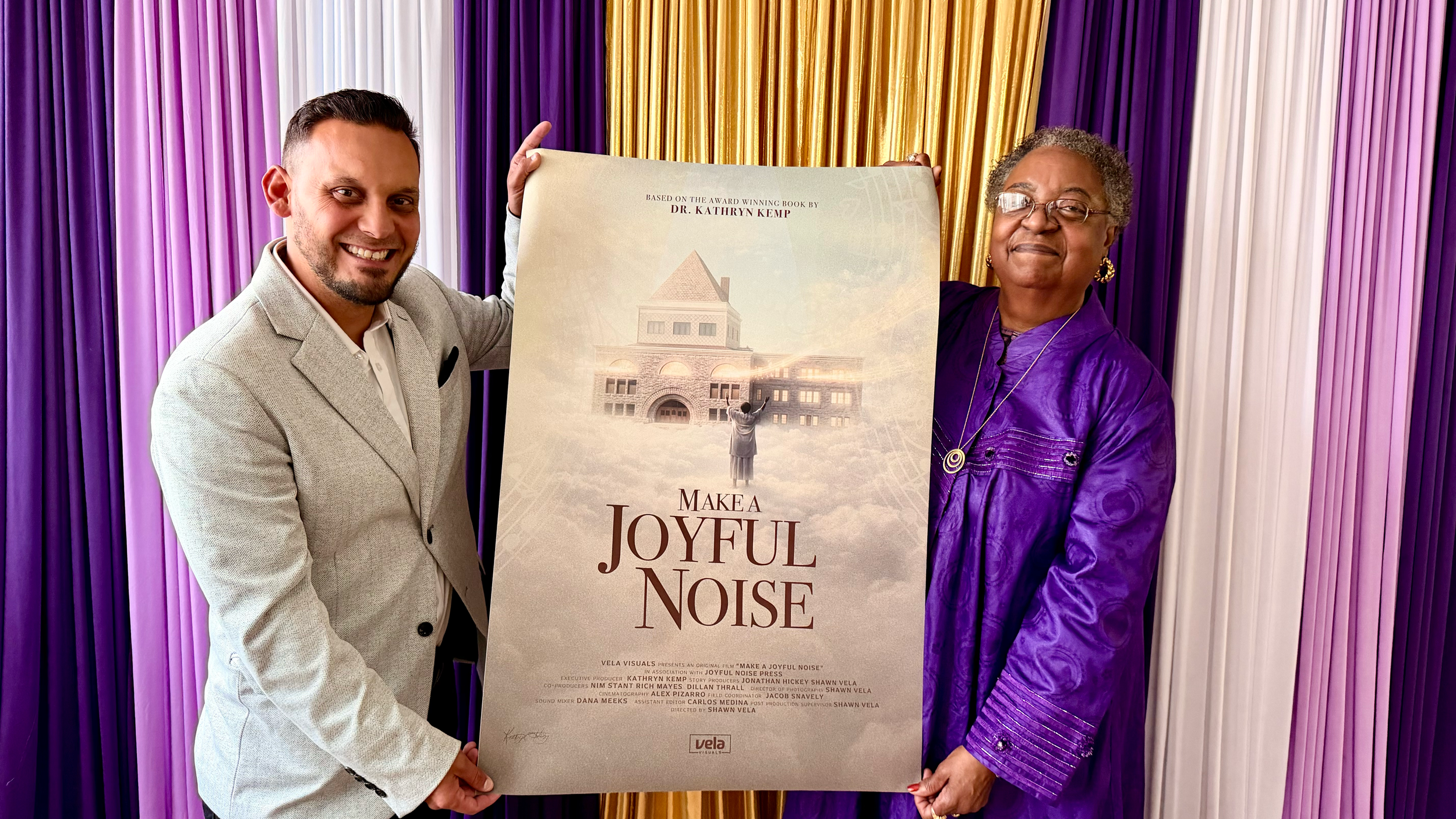 Joyful Noise Premiere.png