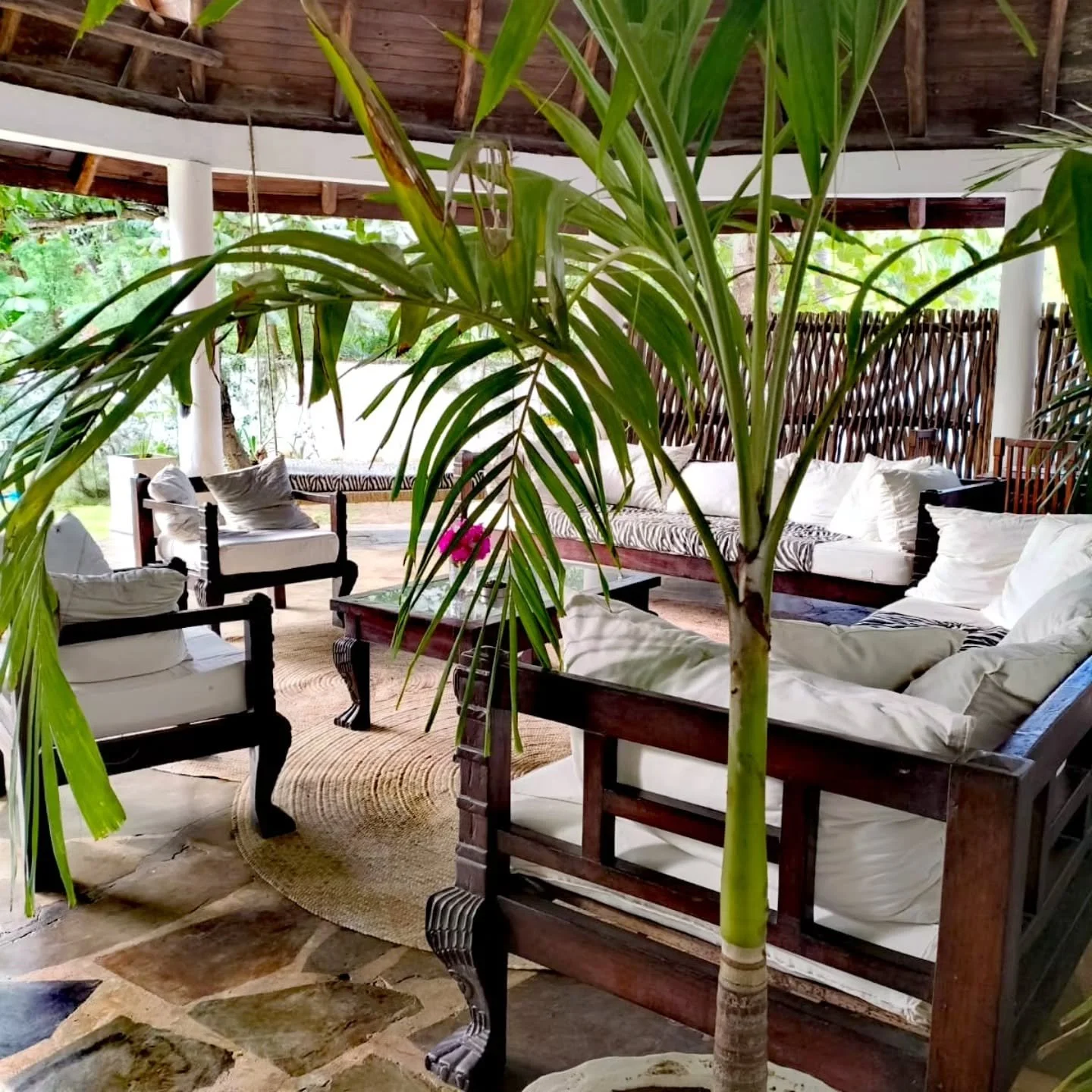 Time keeps walking. Only truth makes life worth the journey

#time
#walking 
#truth 
#life
#worth