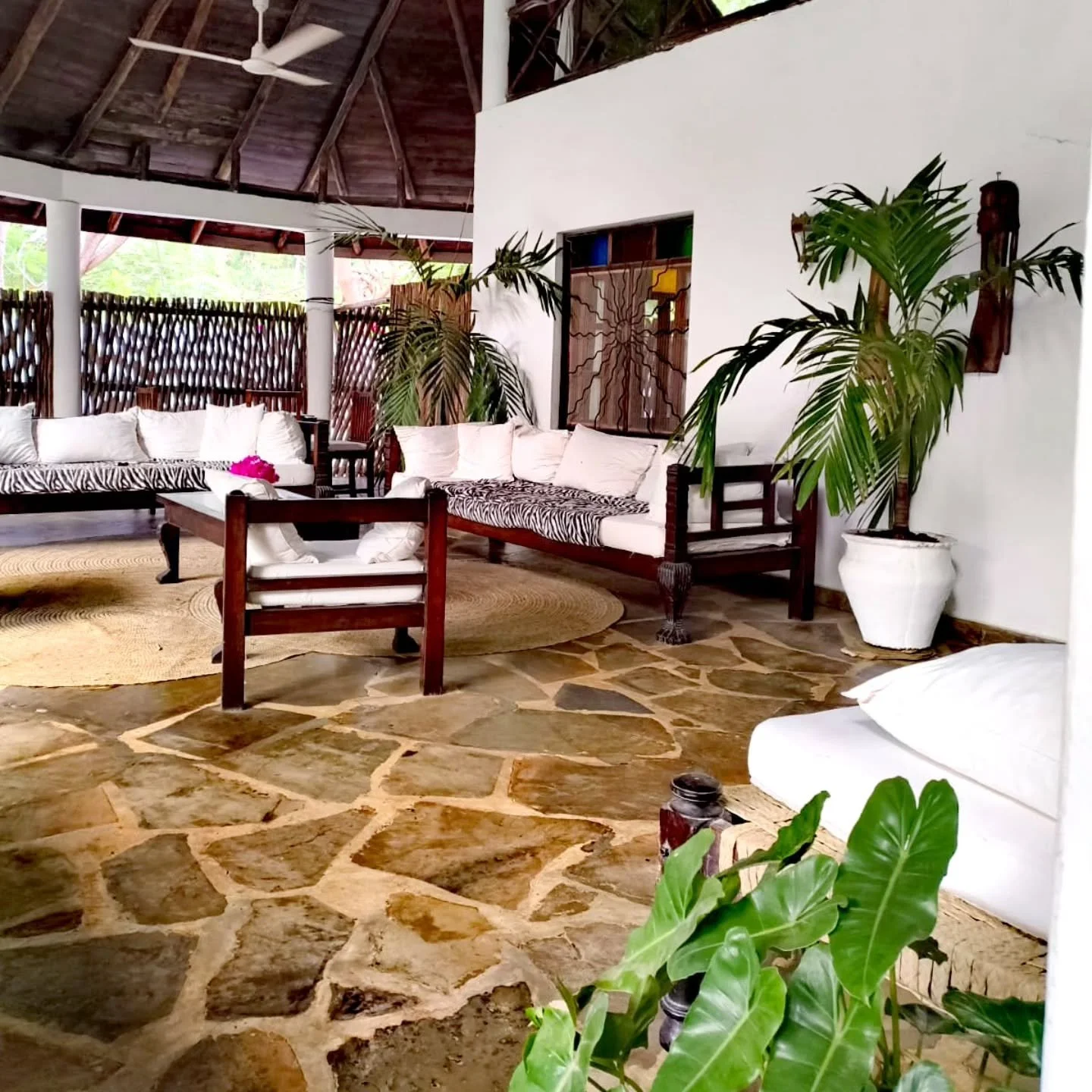 Where the current of peace flows quietly through everything

#current
#peace
#flows
#everything
#malaika