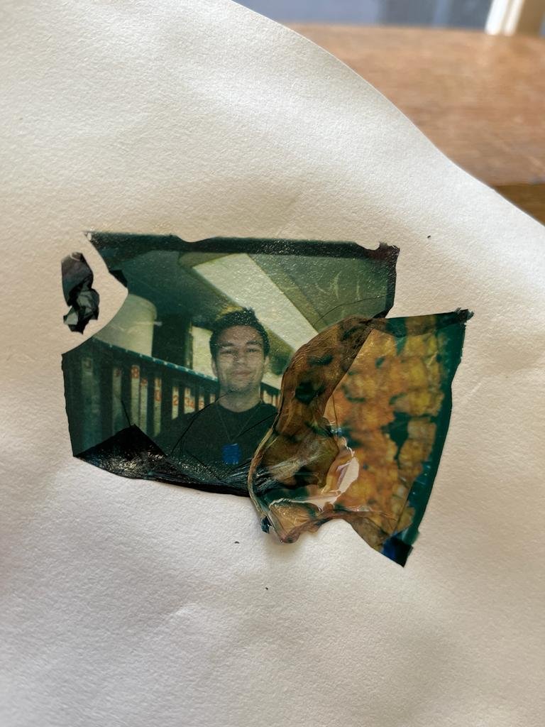 Polaroid lifting with two pictures