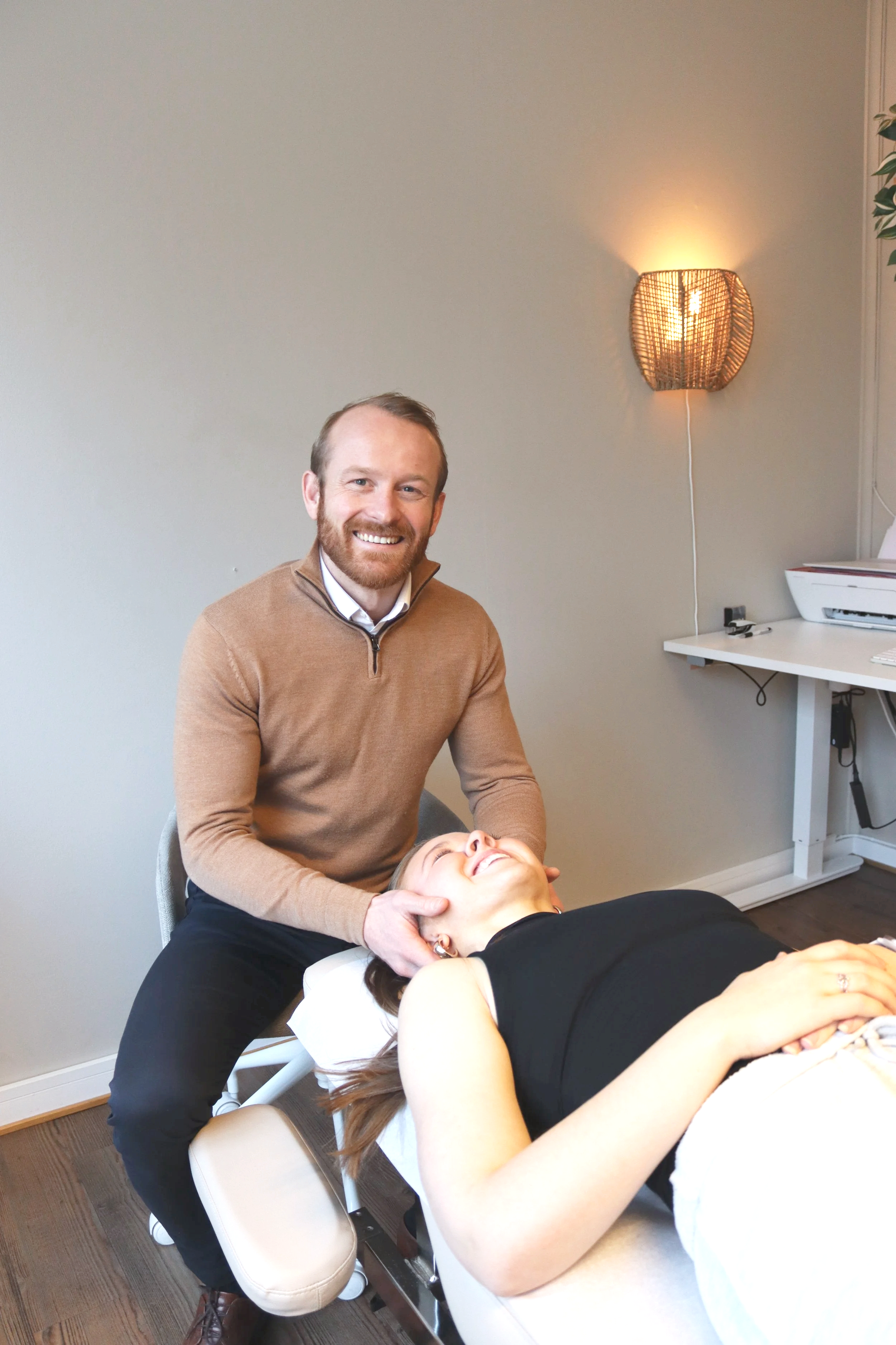 Hos Aker kiropraktikk er du i trygge hender hos erfarne kiropraktorer.