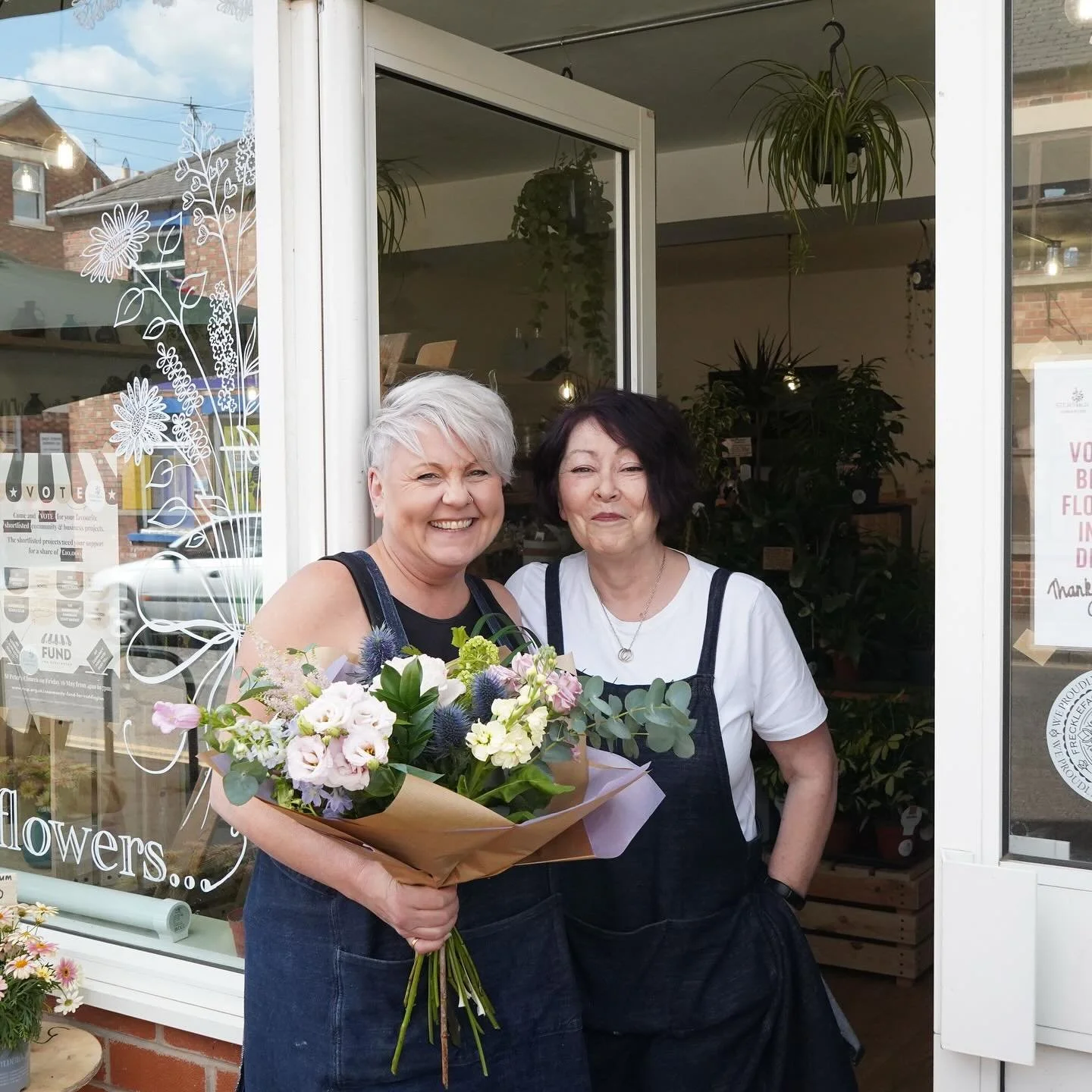 My work wife&hellip;.
Grateful everyday for you, and all the moments we&rsquo;ve shared and stressed through, for your brain waves 🤩, your creativity, your passion, your resilience and for the endless giggles! 

Thanks for an amazing year! 😘