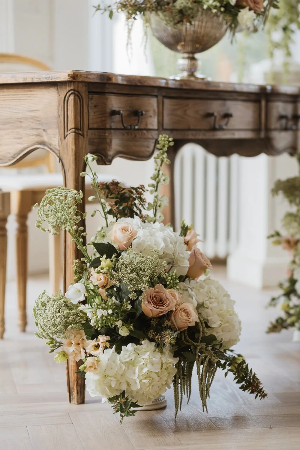 stems-at-24-wedding-aisle-arrangement-vicarage-boutique.jpg
