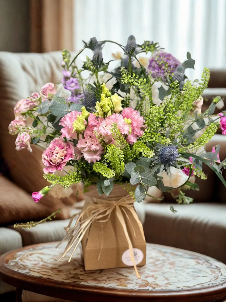 pastel-flowers-gift-box-stems24.jpg.jpeg