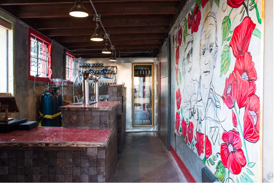 ChuckAlek_mural_tastingroom_janelle_carter.png