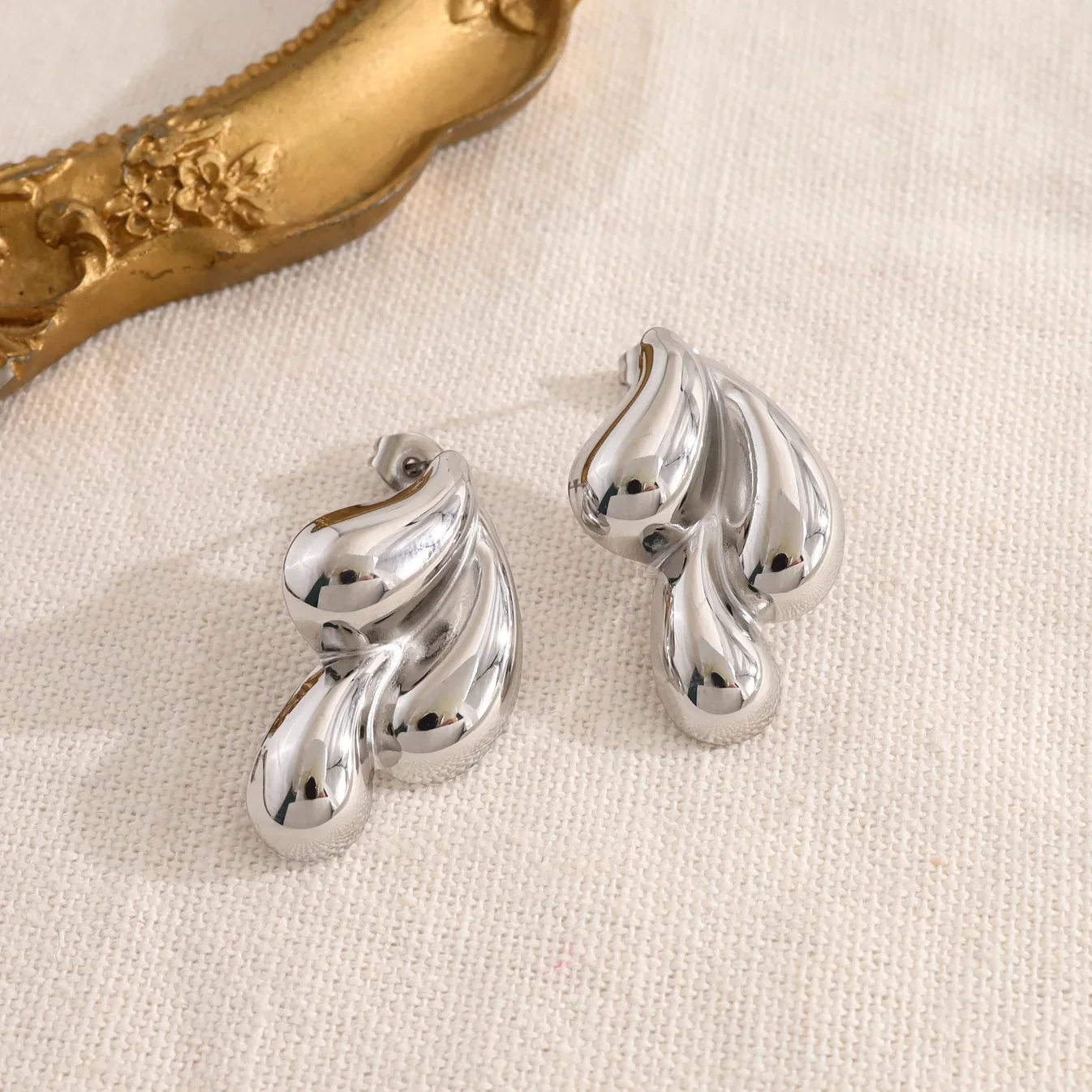 LEONI PARIS BOUCLE D'OREILLES JEANNE 2.webp