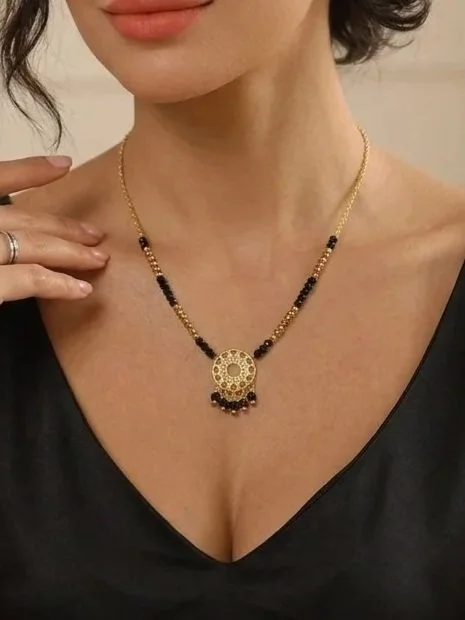 Collier Leon