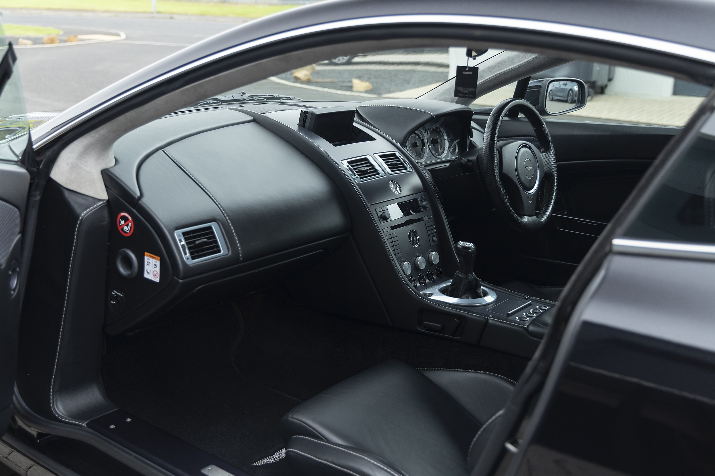 C Interior01.jpg
