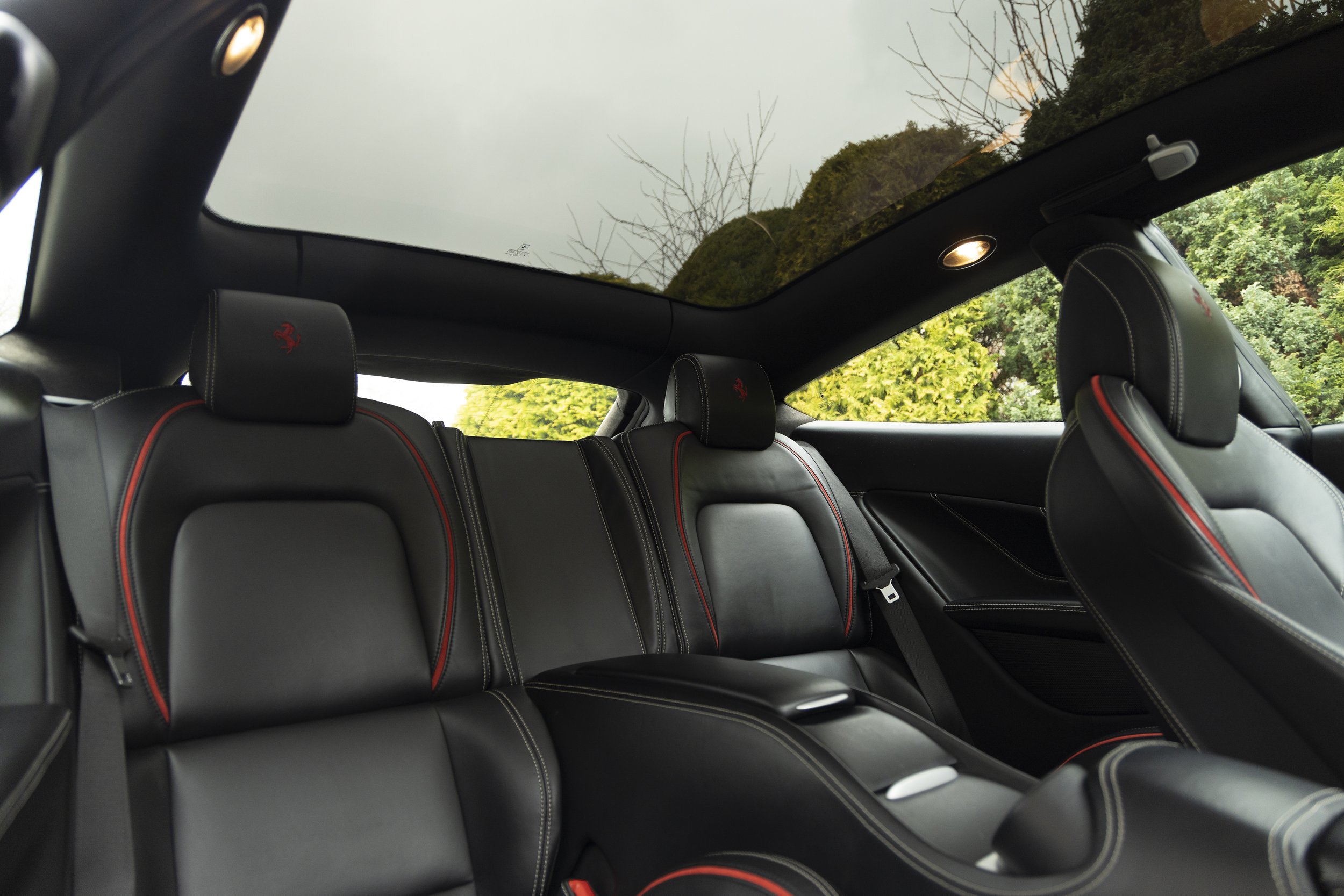 Interior07.jpg