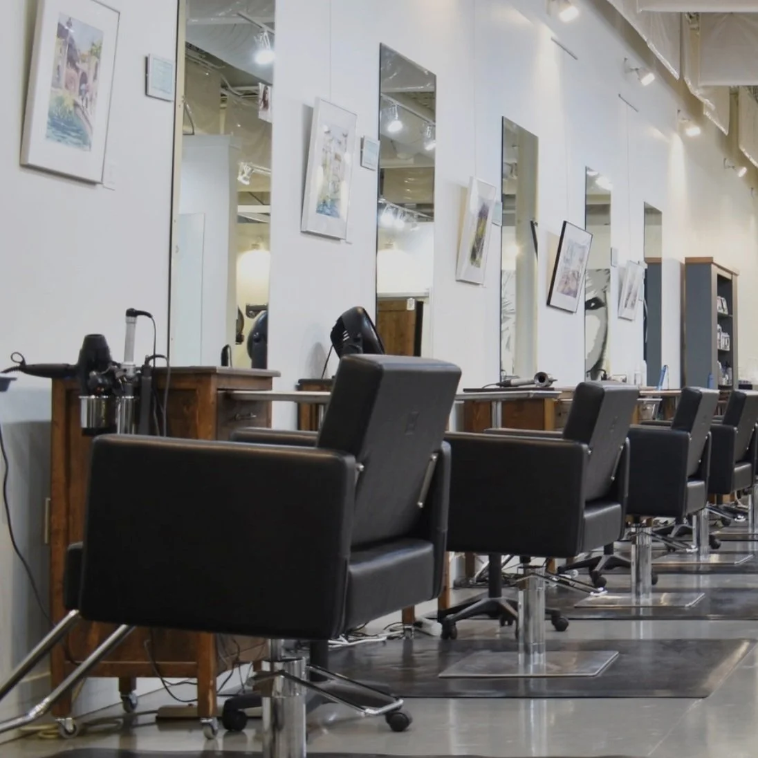 Lux Salon - Lafayette Village