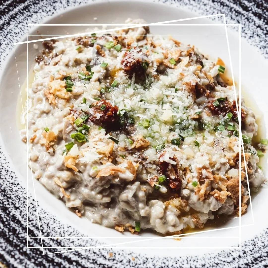 🍚 Disfruta de nuestro Risotto a nuestro estilo en La Terreta Gastrobar. 🍴🌿 

Una explosi&oacute;n de sabores y texturas que te transportar&aacute;n a Italia en cada cucharada.

#RisottoGourmet #SaborLaTerreta #MomentosInolvidables #LaTerretaAlican