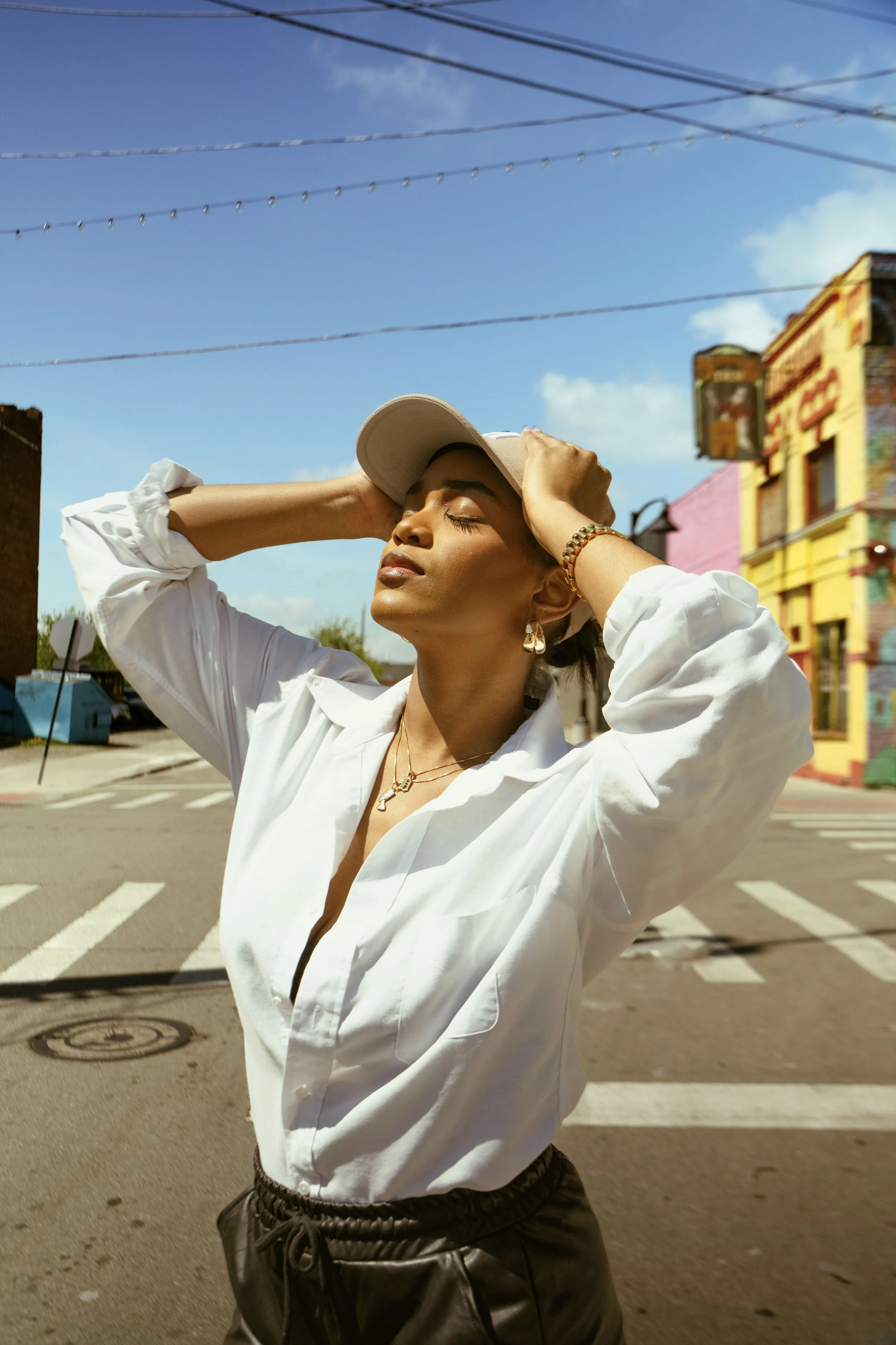 Model: @theshaesthetic