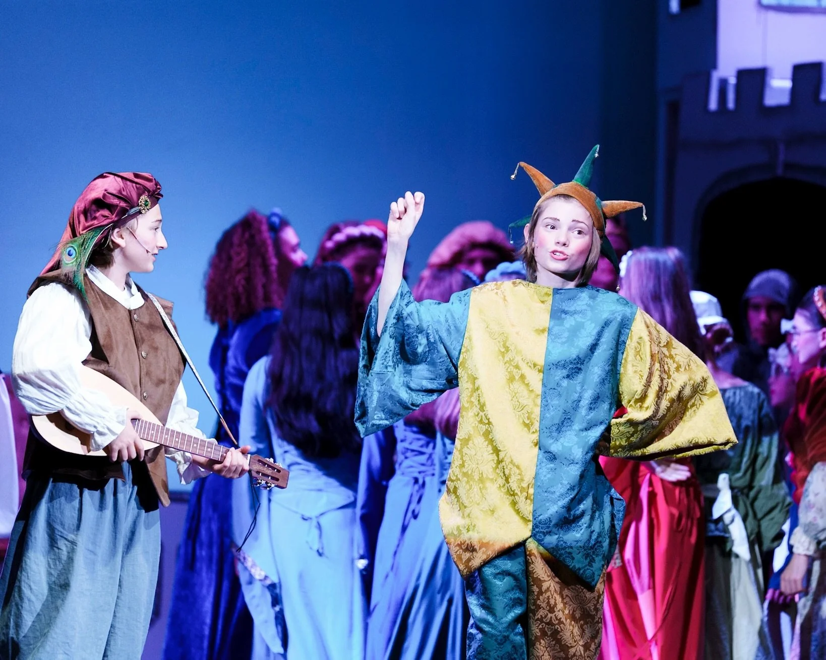Friday was Opening Night for Skyridge Middle School&rsquo;s production of &ldquo;Once Upon A Mattress,&rdquo; which is an adaptation of the fairytale The Princess and the Pea. 👑🫛 

What a fun evening! These kids really brought it, and it was a capt