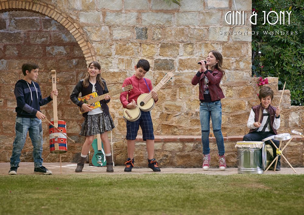 ICONIZO_Gini_&_Jony_Campaign_FW_2016-2017 (14).jpg