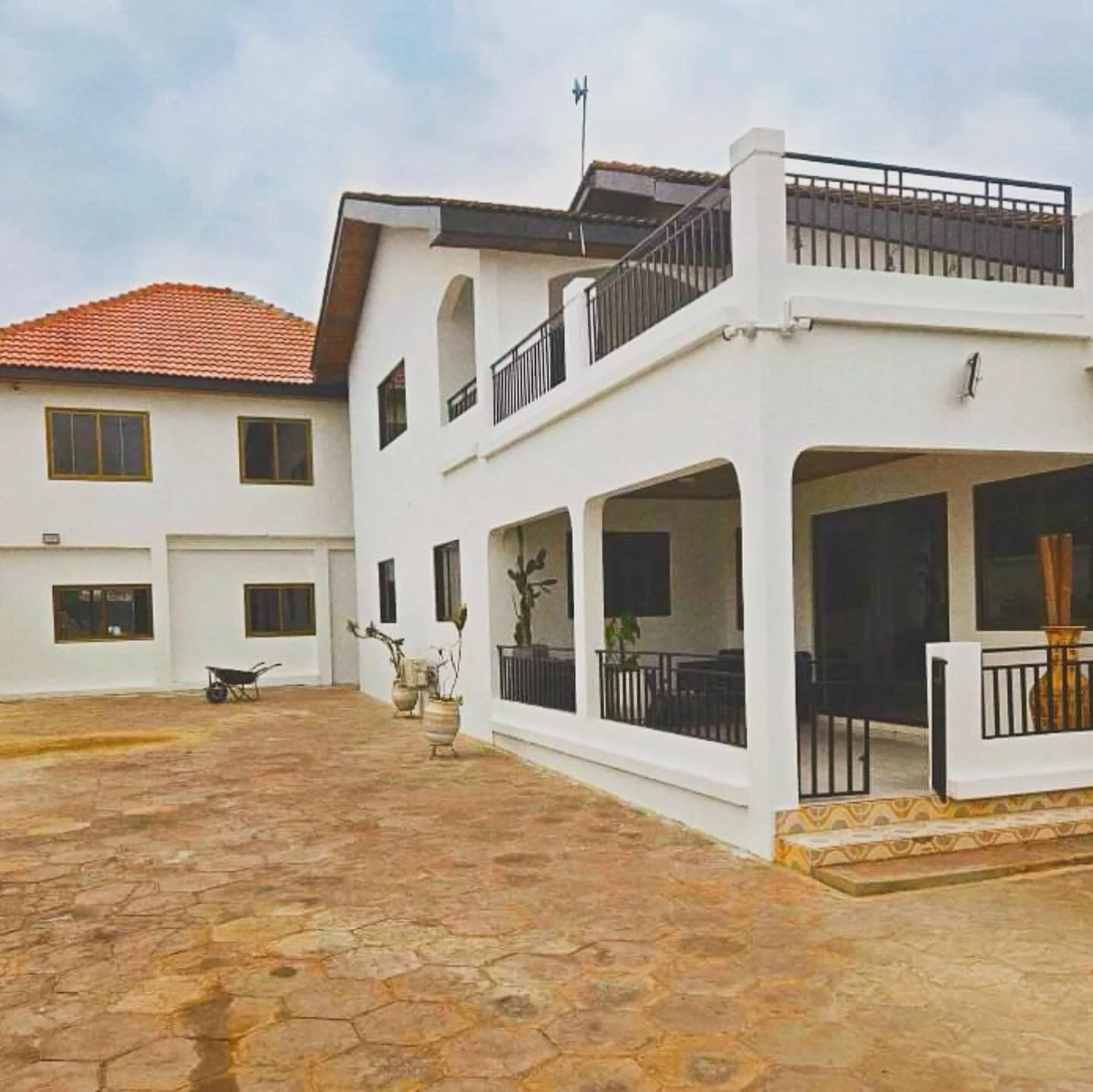 Welcome to The Escape Ghana 🌴 Located in the heart of East Legon, our stunning villa offers the perfect blend of comfort and elegance. Surrounded by breathtaking interiors, every detail has been designed for your trip to Accra. 

Book your stay with