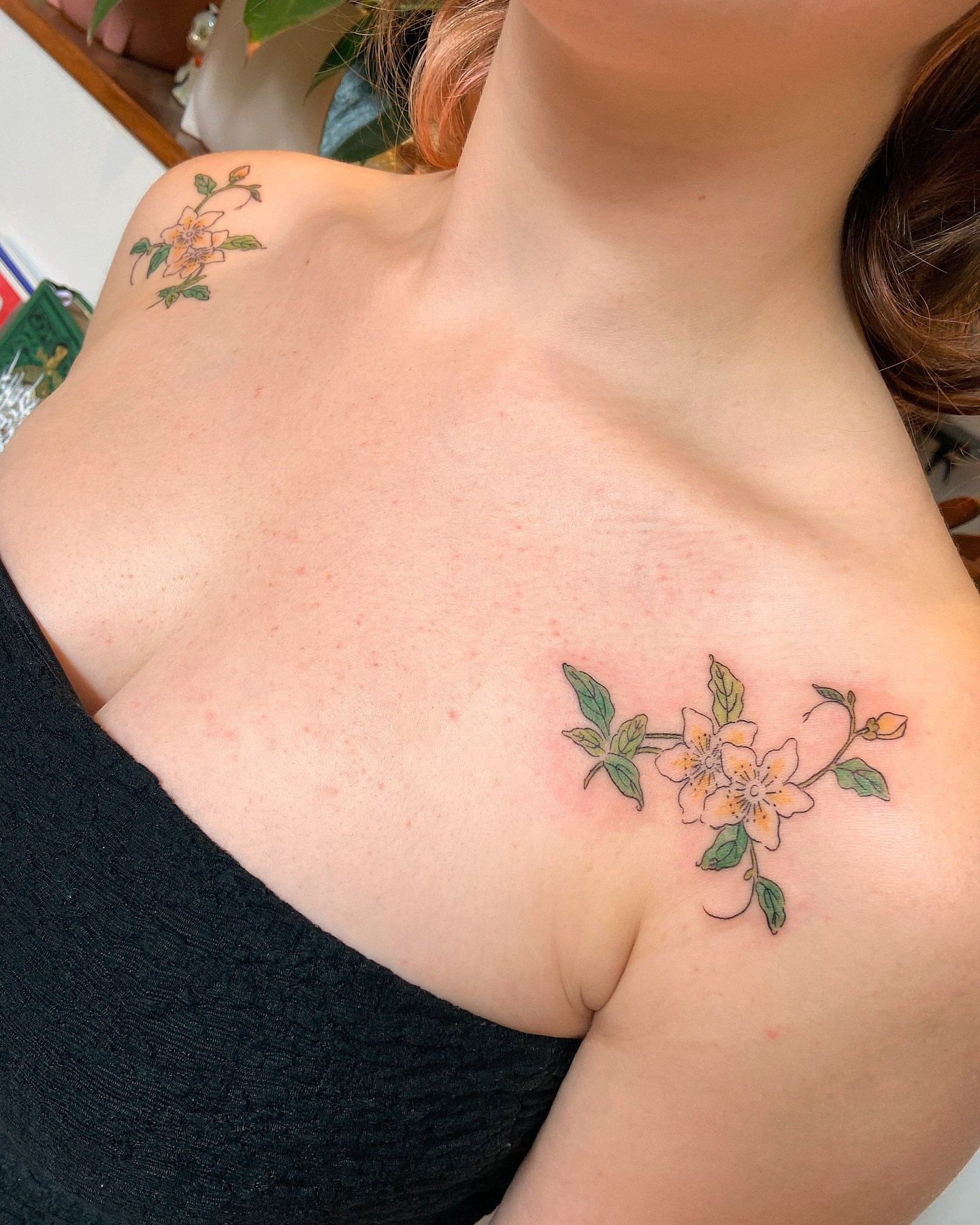 Firsts, once again! And yet another very cool concept 🤩✨
.
You did amazing, Lib! Thank you sm for sitting so well, and also for picking the colour option for this flash of mine 🌼🌼 I hope you&rsquo;ve had lots of opportunities to show them off this