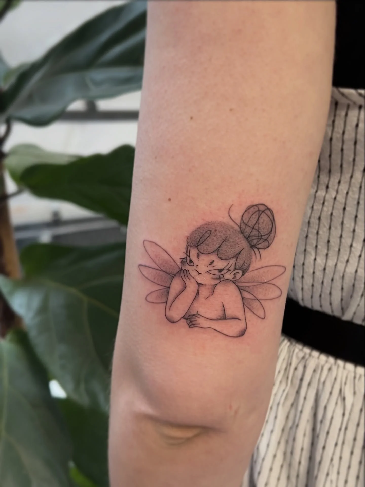 Pouty lil bored fairy for Karla. Thanks again! 
@buttercattattoo 
#tattooart #tattooartist #wellingtontattooartist #nztattooartist #wellingtontattooshop #nztattooshop #finelinetattoo #customtattoo #fairytattoo #originaltattooart