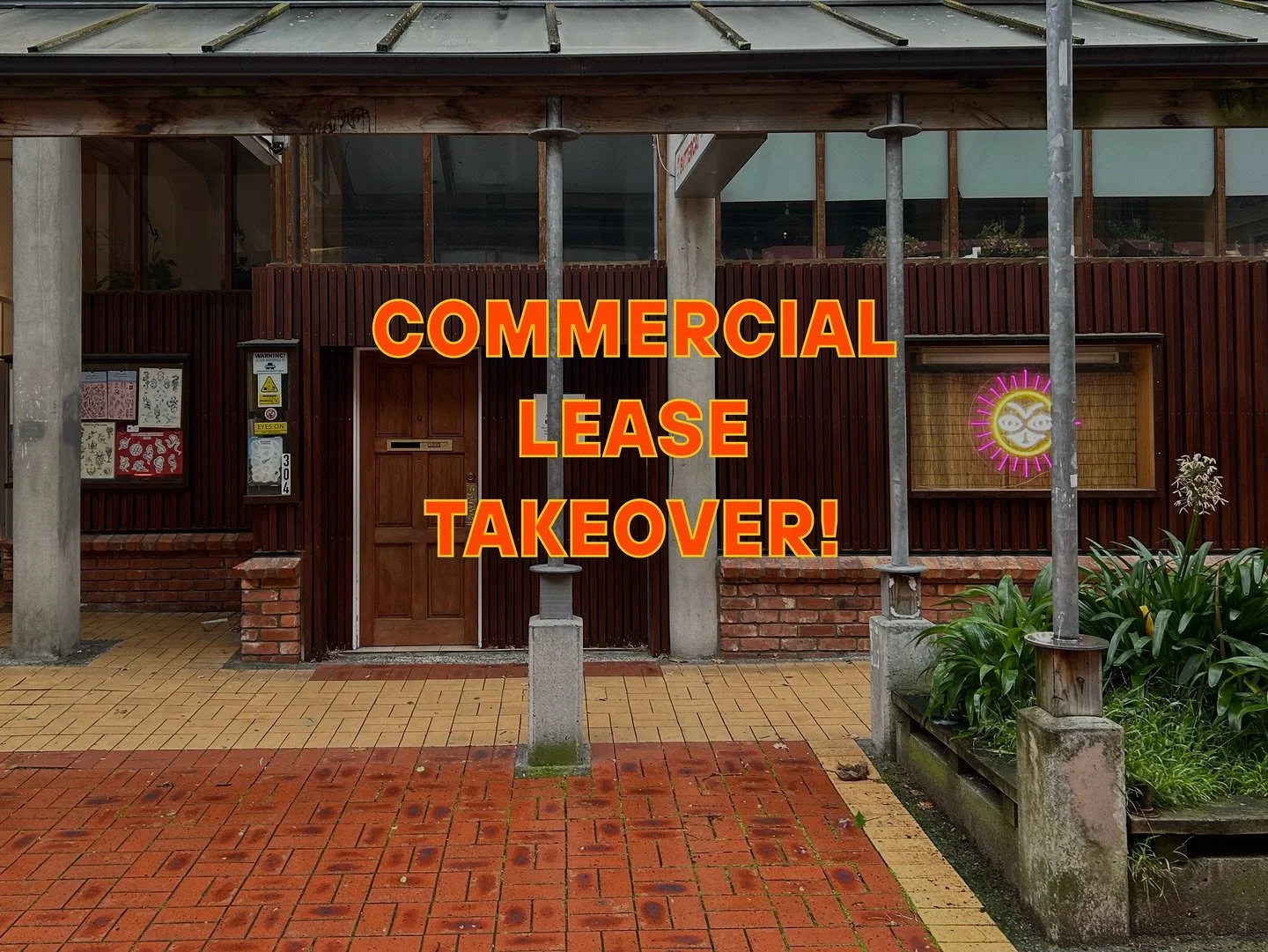 Commercial lease takeover! (Updated photos)
Shop 304 Left Bank Lane, just off Cuba street! This is a ground-floor studio space in the heart of Wellington that was a tattoo studio until very recently.
The facade and interior has been fully renovated