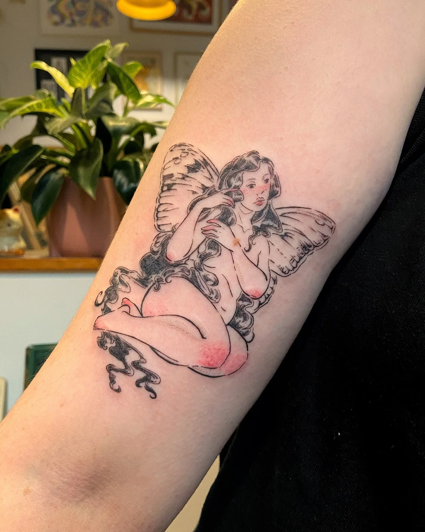 A lovely lady! Thank you so much for your trust on your first, Paige 🤲🏽♥️♥️ you couldn’t have sat any better, and I’m glad this fairy friend found a home with u
