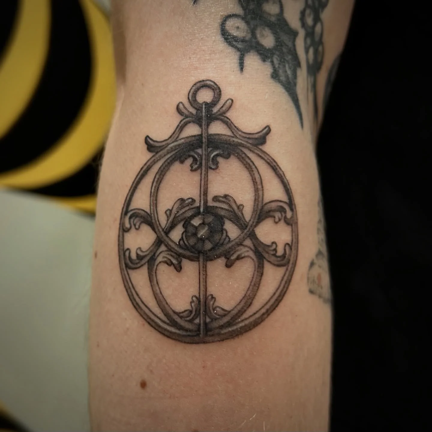 Some additions for Olivia’s arm 🖤 thank you for bringing in your ideas! Always a pleasure to tattoo you ✨
.
.
.
.
#tattoos #tattoo #tattooideas #ornatetattoo #charm #charms #emblem #emblemtattoo #blackandgreytattoo #nztattoo #wellingtontattoo