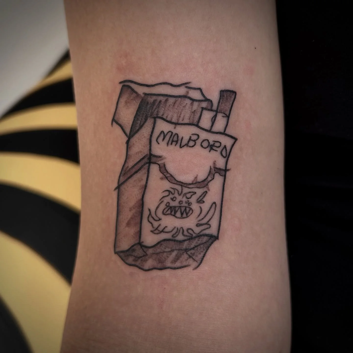 Malboro ciggies (pun) for Annie ✨ thank you for wanting to get this tattooed! (This was from a series of drawings I did when I injured my tattooing hand). Been a long time Final Fantasy VIII fan and this is definitely what Quistis would be smoking be