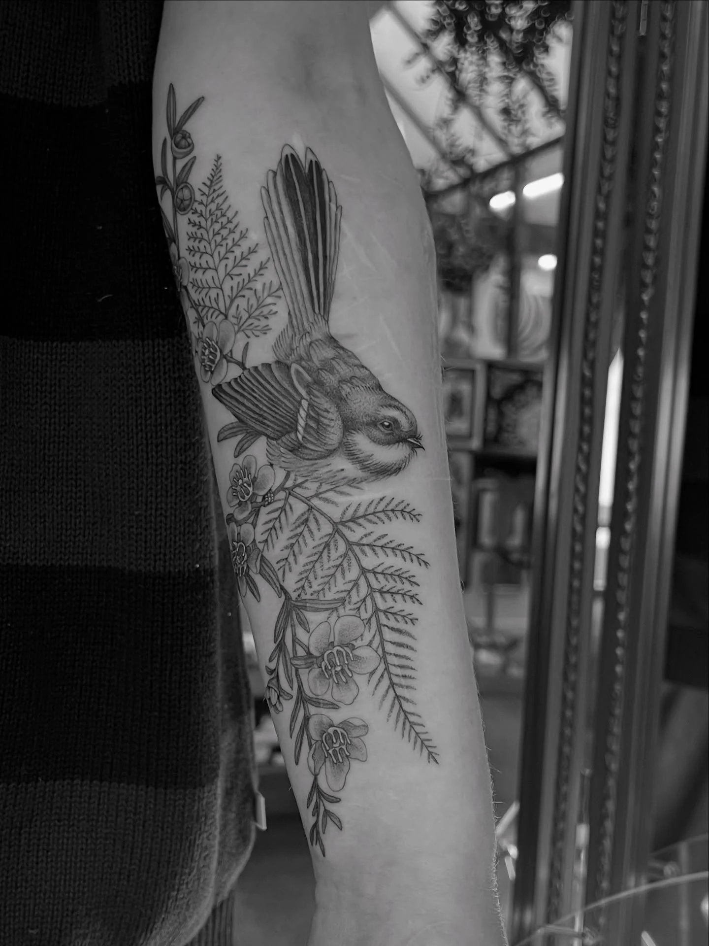 Fantail and NZ natives scar coverup from the other week. Thanks so much again for the trust with this and it was a first tattoo too! 🙌🙌✨💕
@buttercattattoo